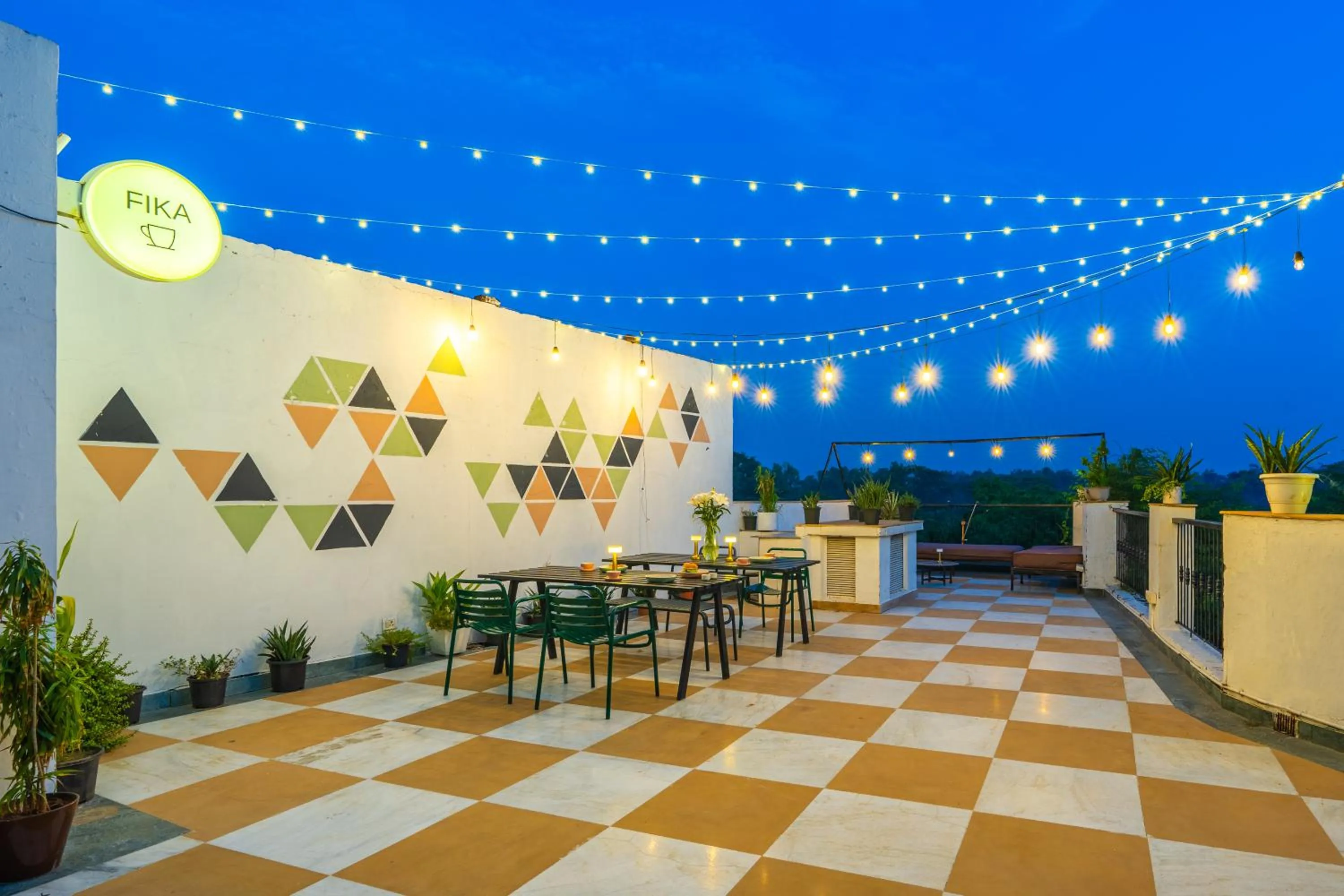 Patio in Minimalist One Hauz Khas Village