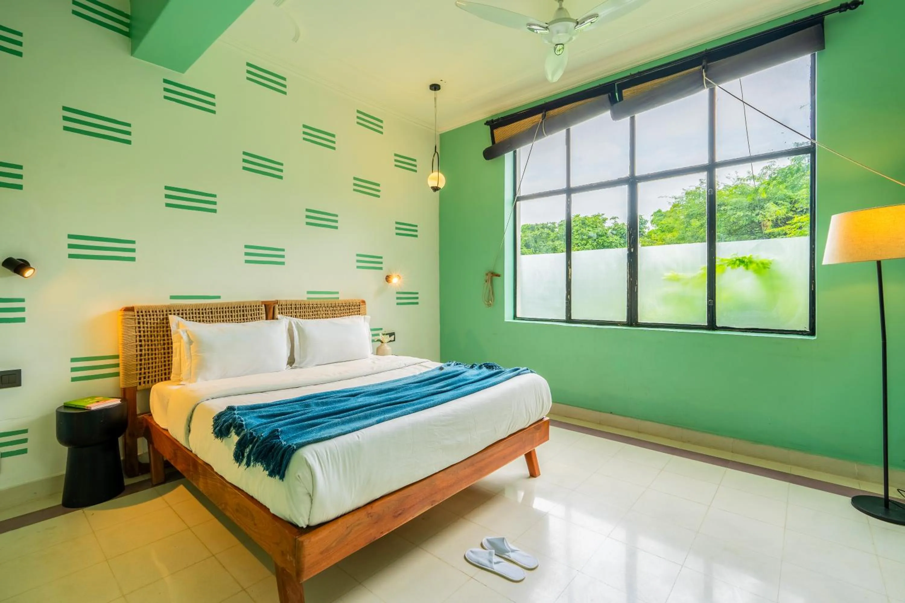 Photo of the whole room, Bed in Minimalist One Hauz Khas Village