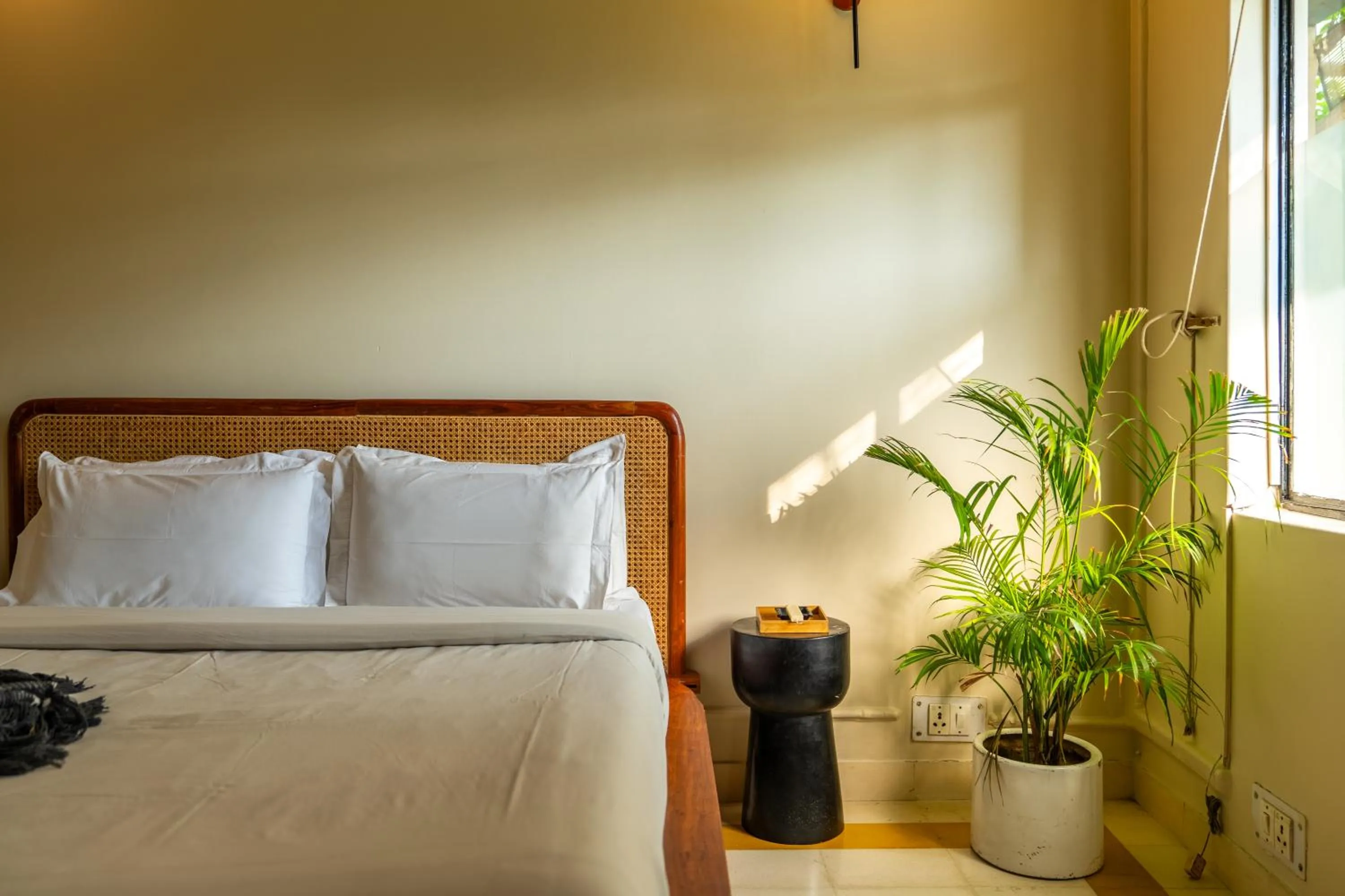 Photo of the whole room, Bed in Minimalist One Hauz Khas Village