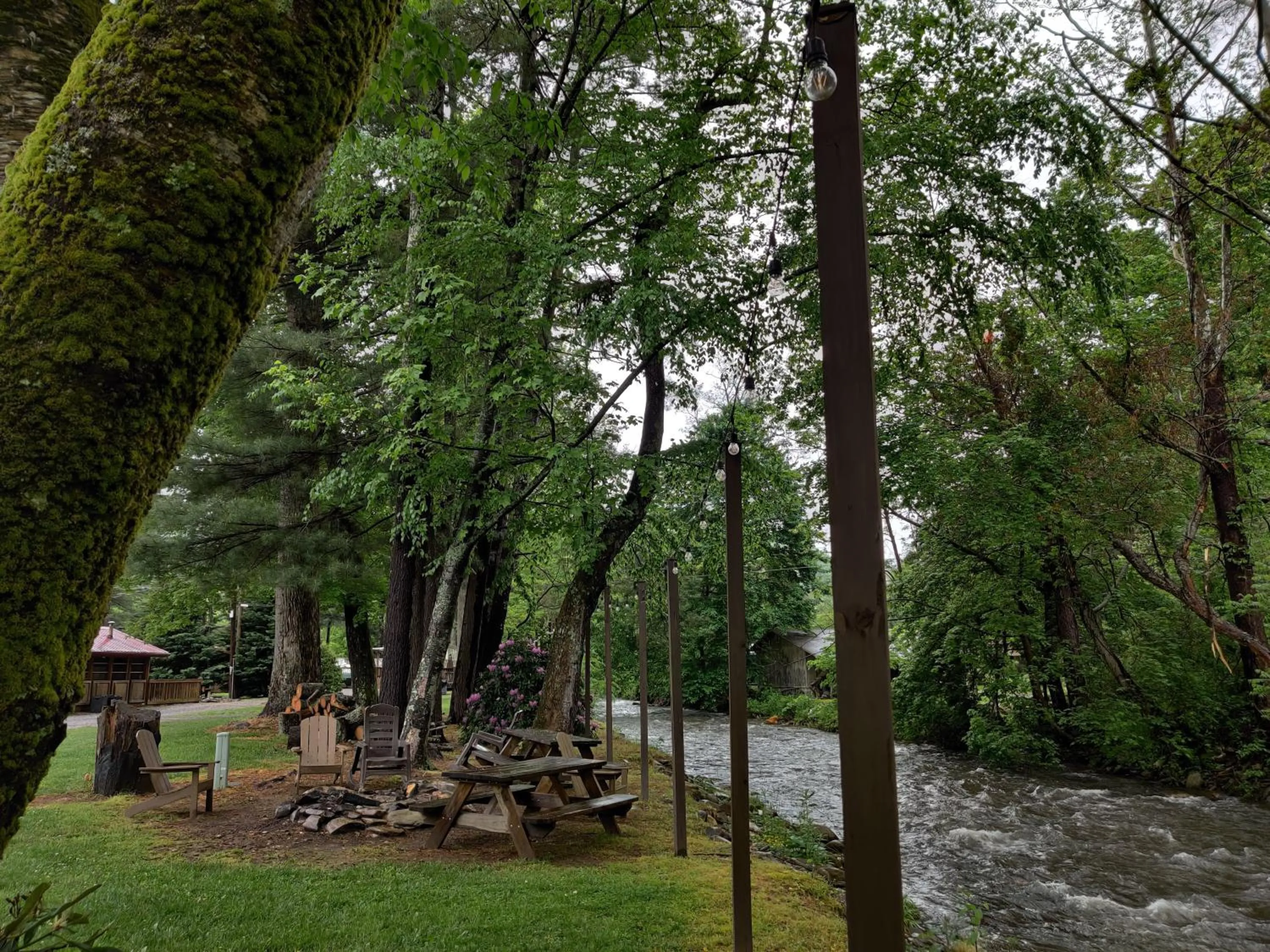 Garden in Smoky Falls Lodge