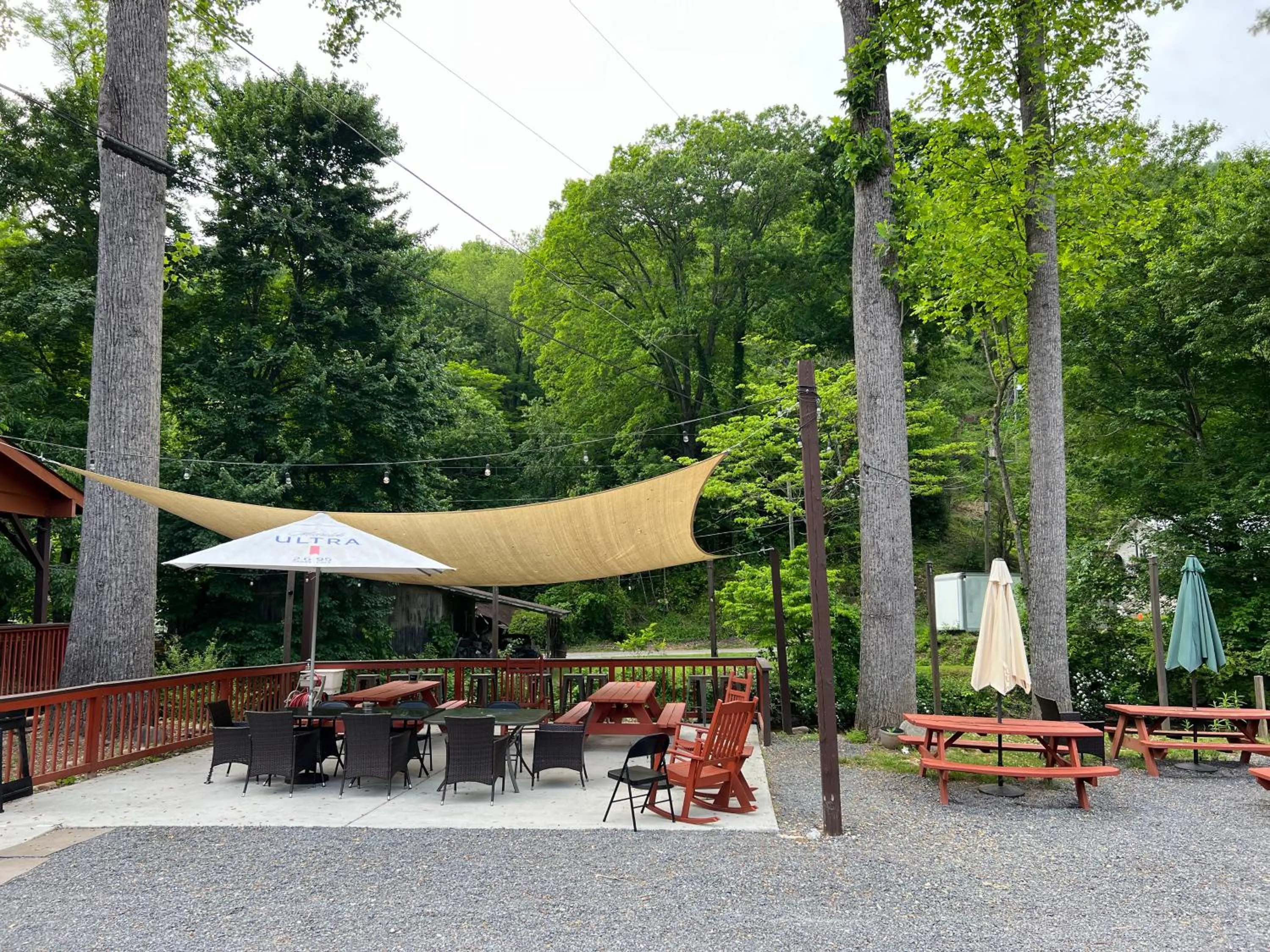 Smoky Falls Lodge