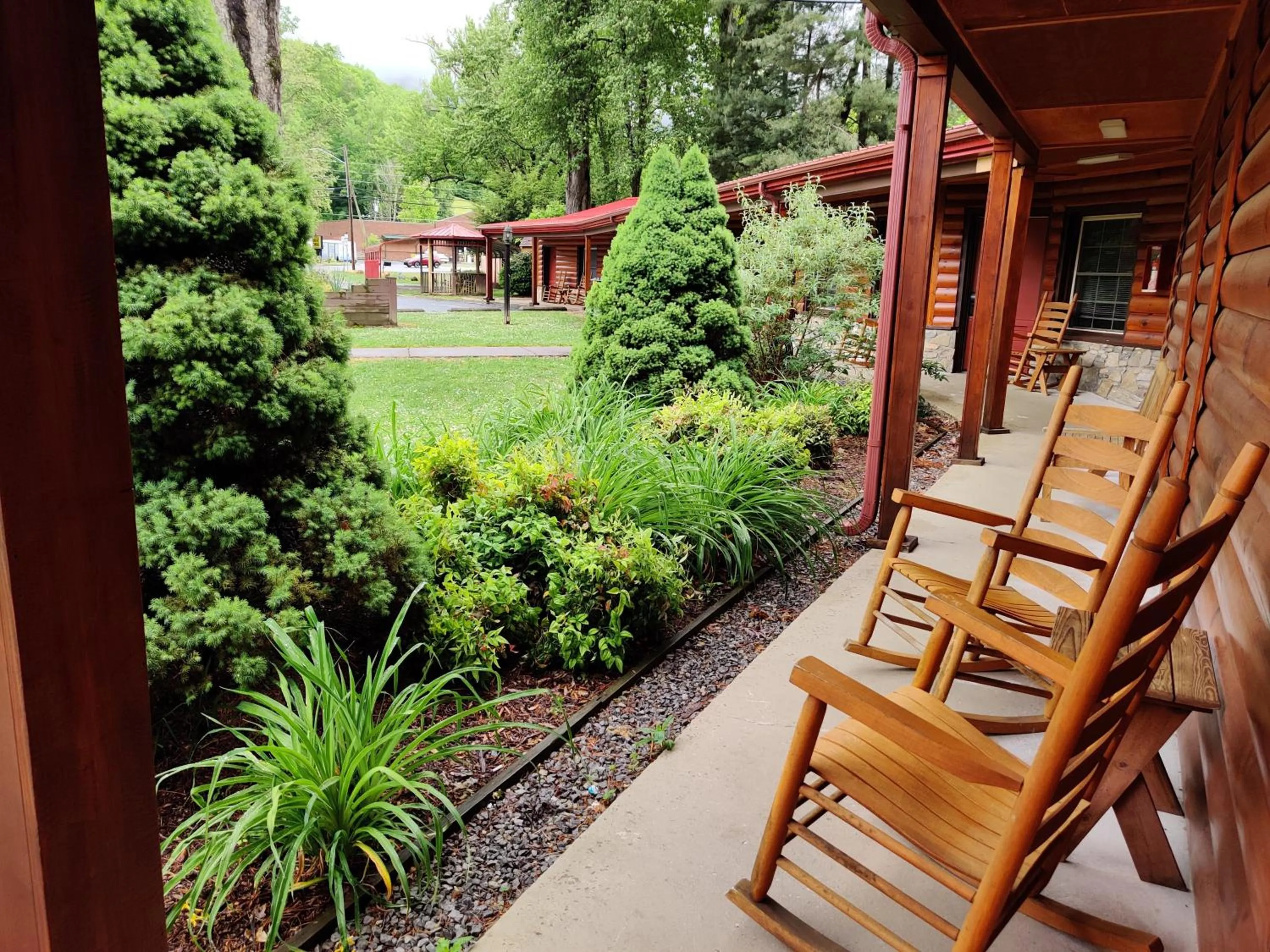 Balcony/Terrace in Smoky Falls Lodge