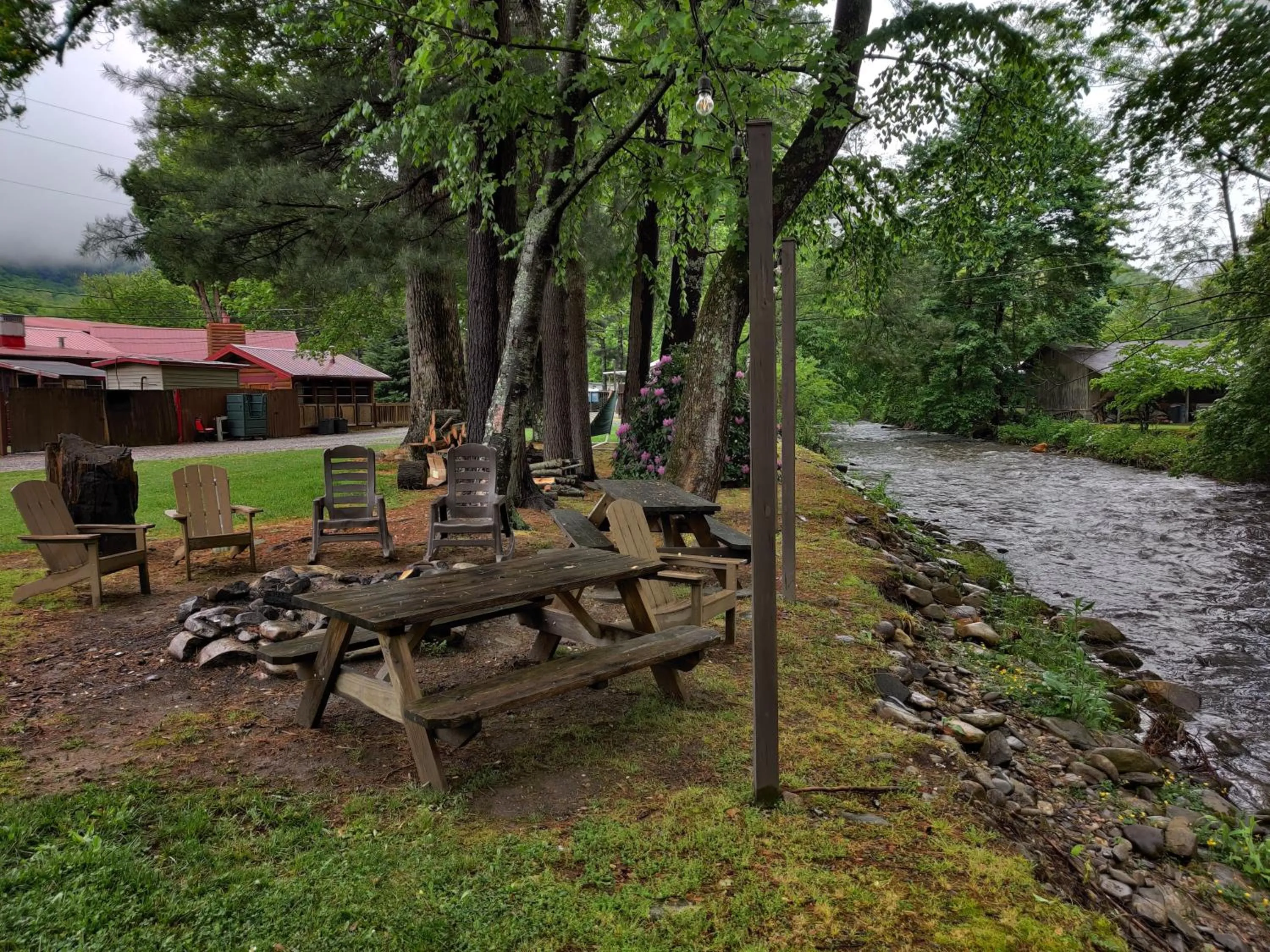 Garden in Smoky Falls Lodge