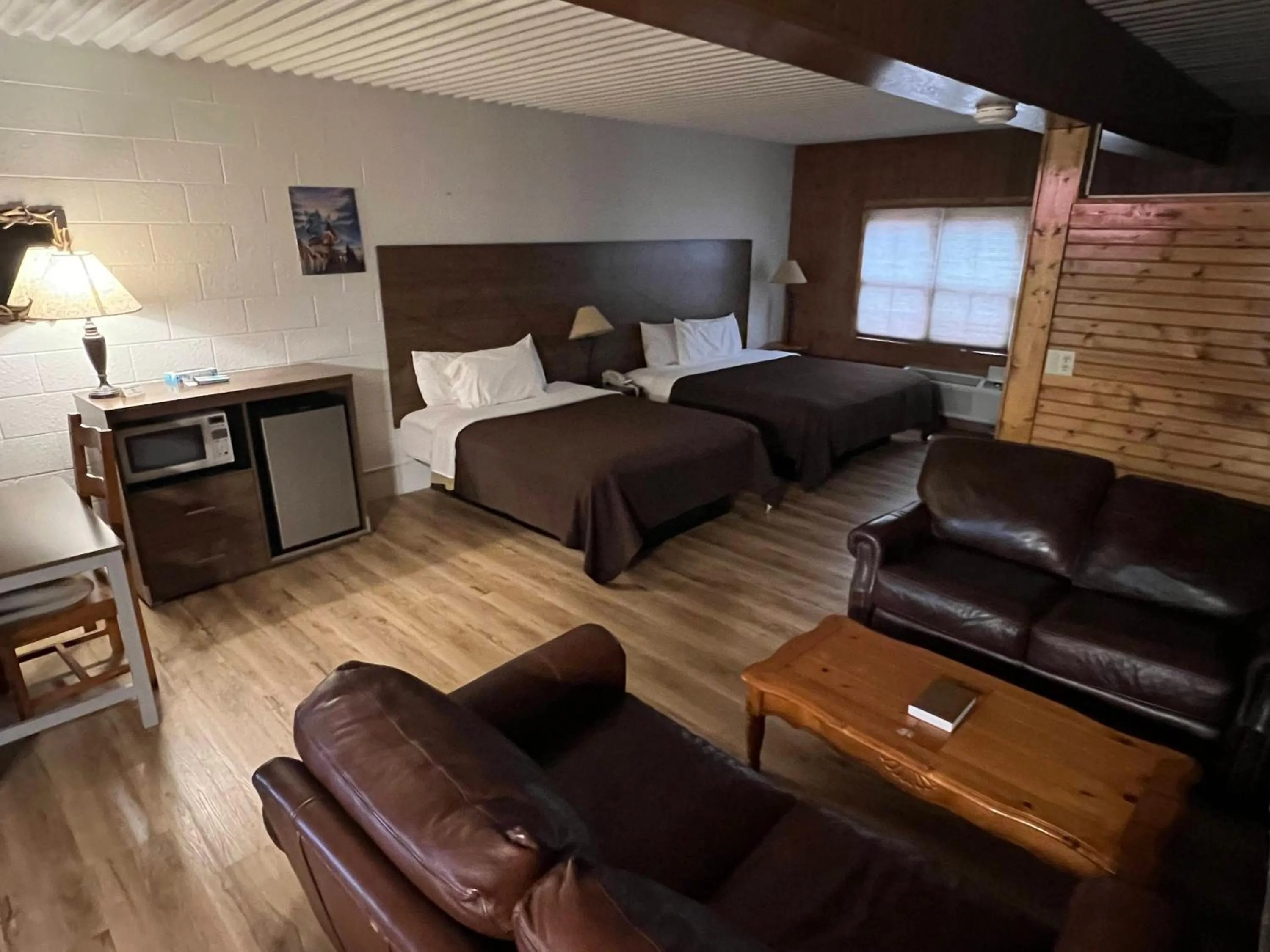 Bed in Smoky Falls Lodge