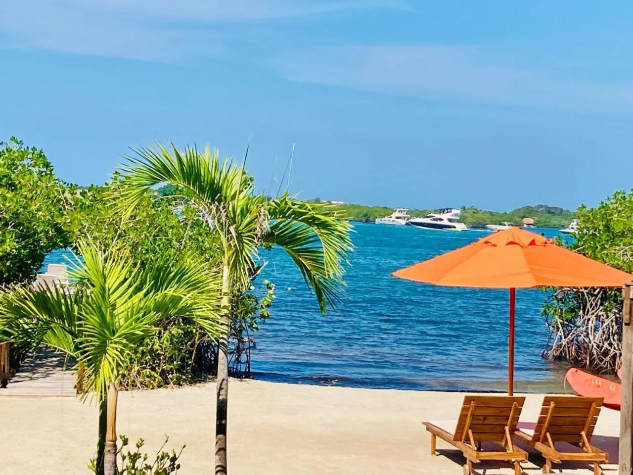 Property building in Hotel Playa Scondida Barú