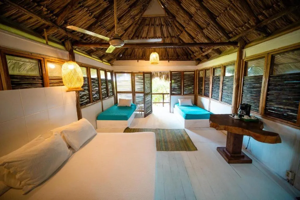 Photo of the whole room, Bed in Hotel Playa Scondida Barú