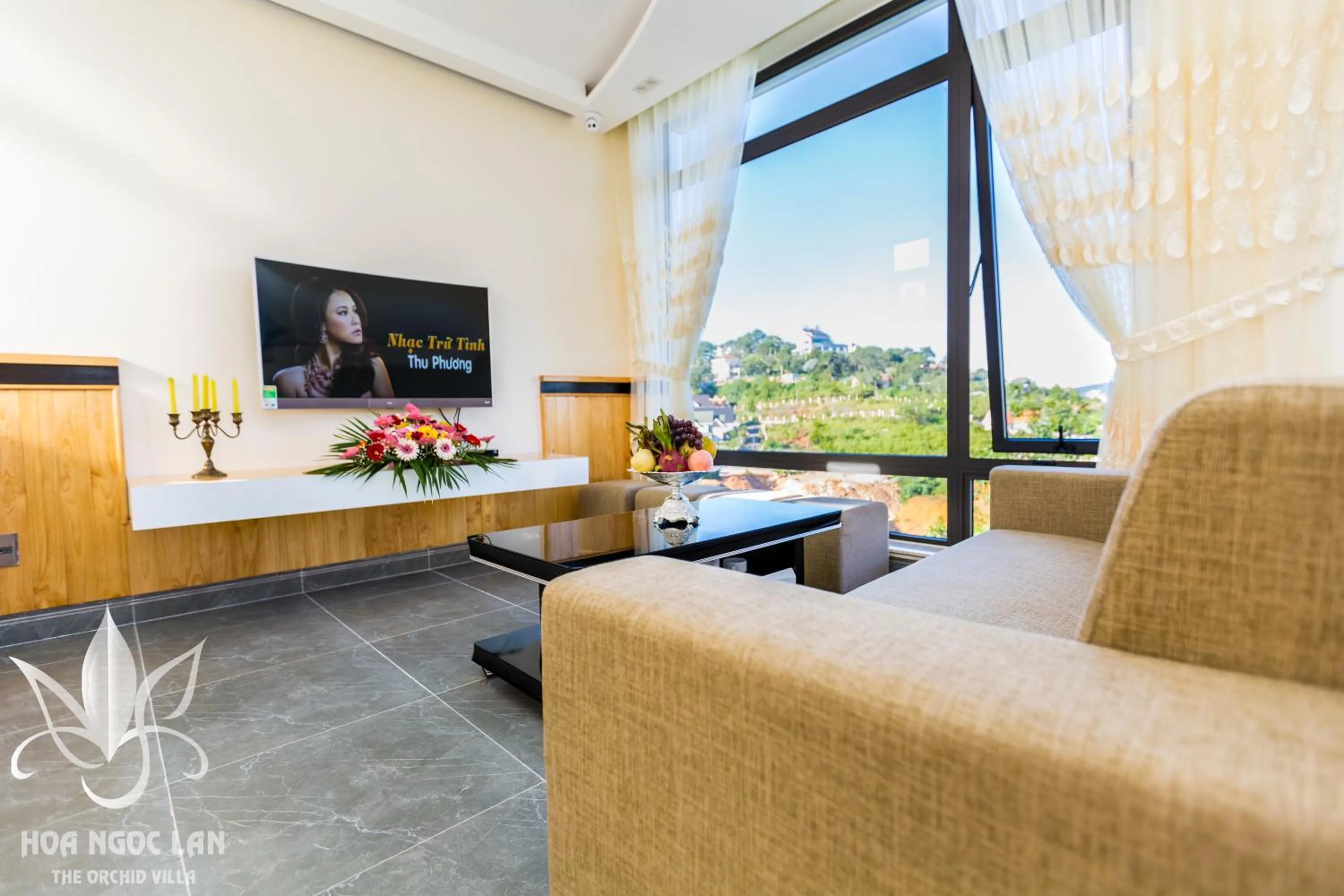 Communal lounge/ TV room in Hoa Ngoc Lan - The Orchid Villa Dalat