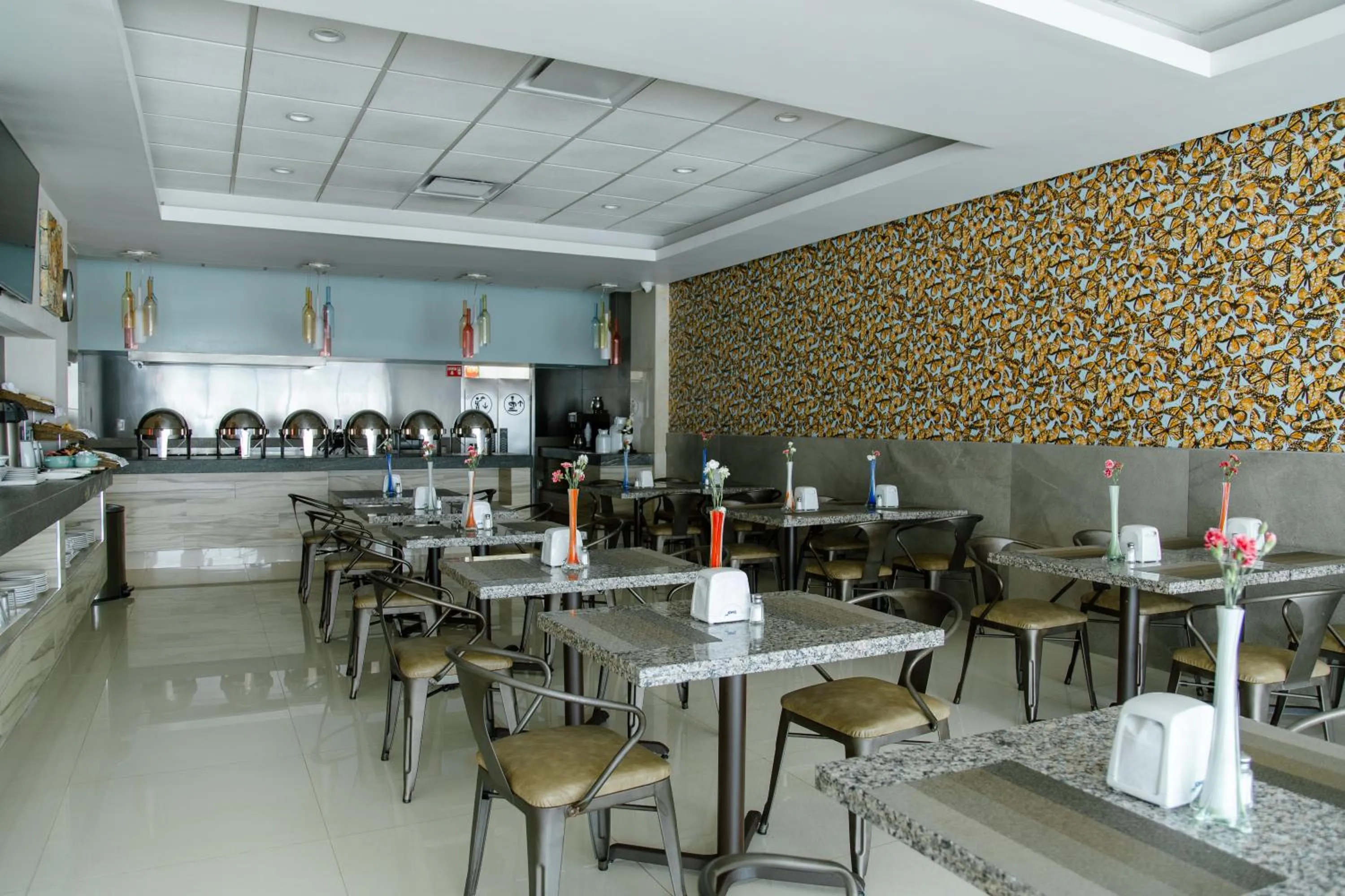 Buffet breakfast in Hotel Expo Abastos