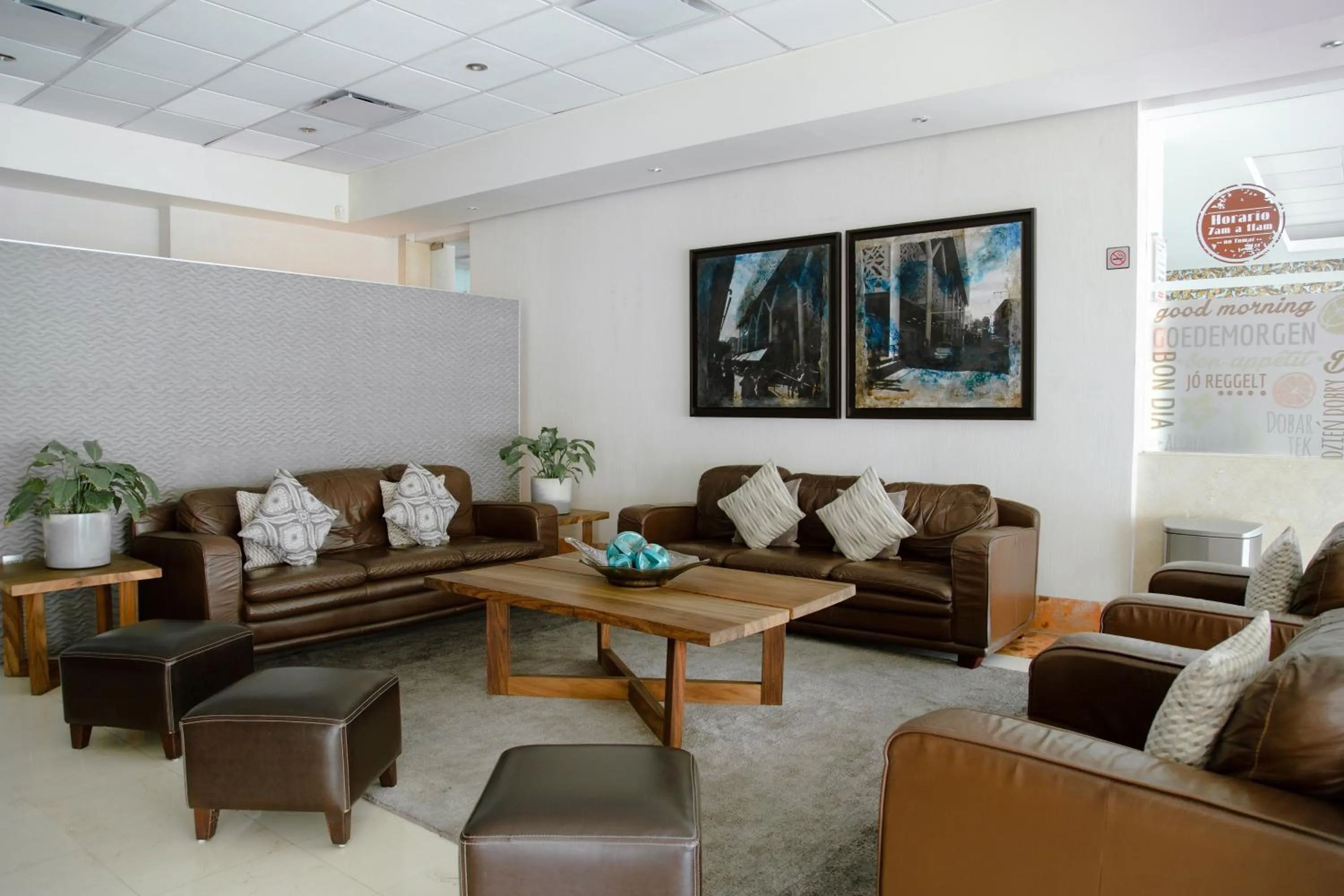 Living room in Hotel Expo Abastos