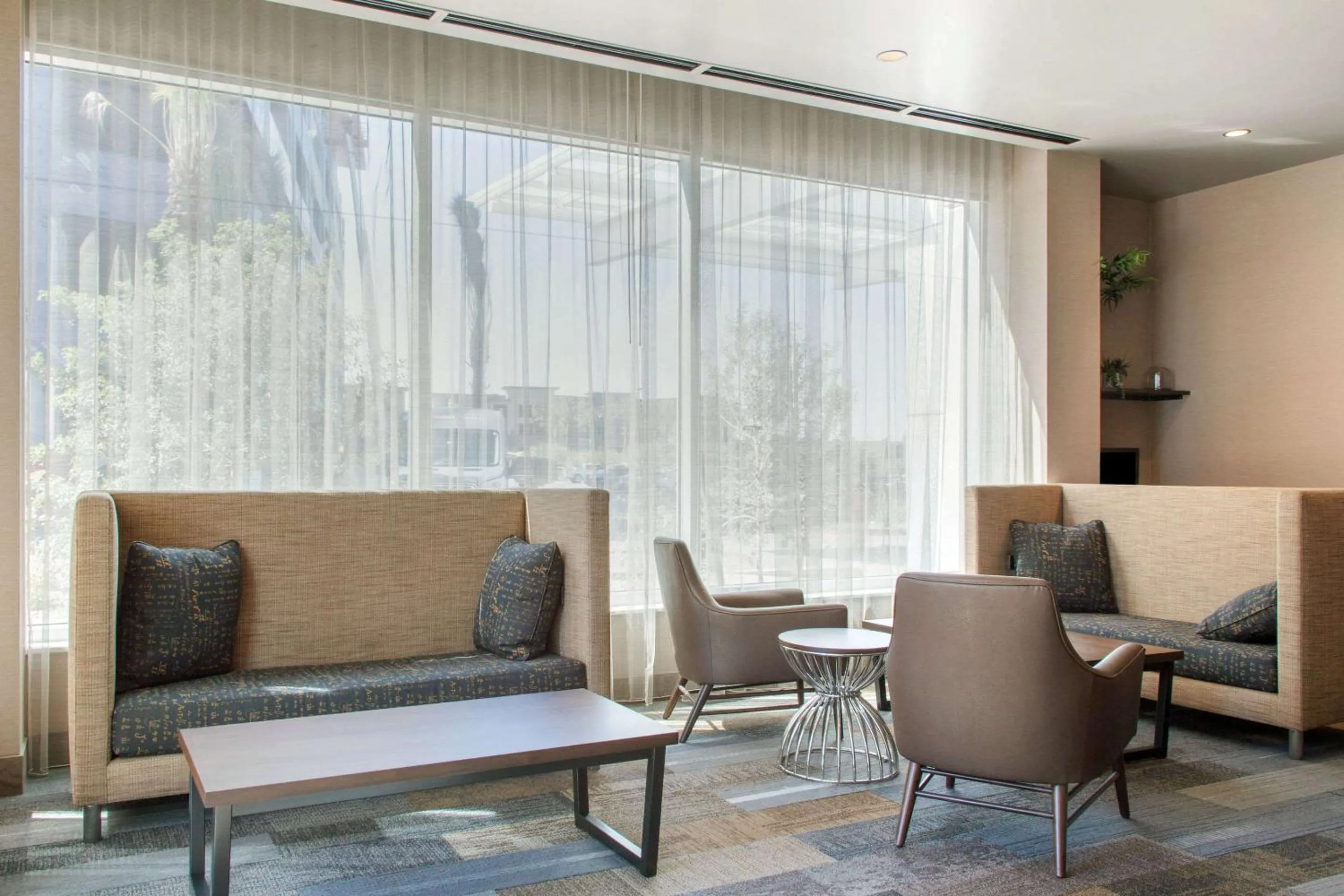 Lobby or reception in Cambria Hotel Phoenix Chandler - Fashion Center