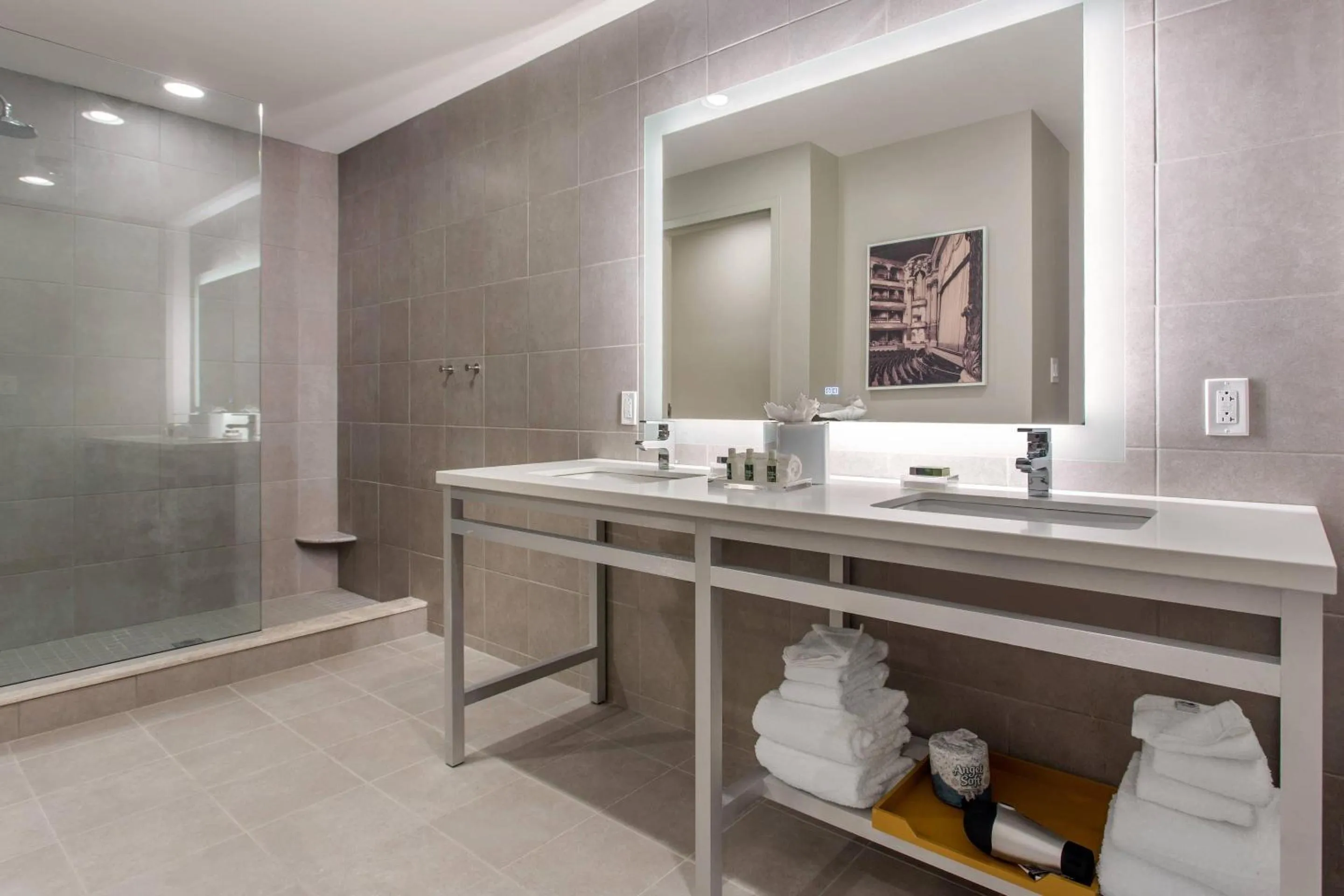 Bedroom in Cambria Hotel Philadelphia Downtown - City Center