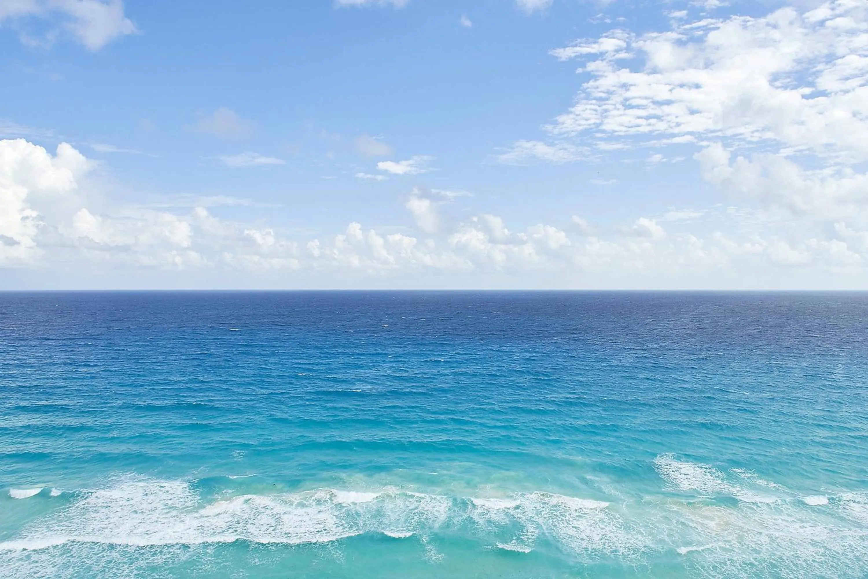 Photo of the whole room in JW Marriott Cancun Resort & Spa