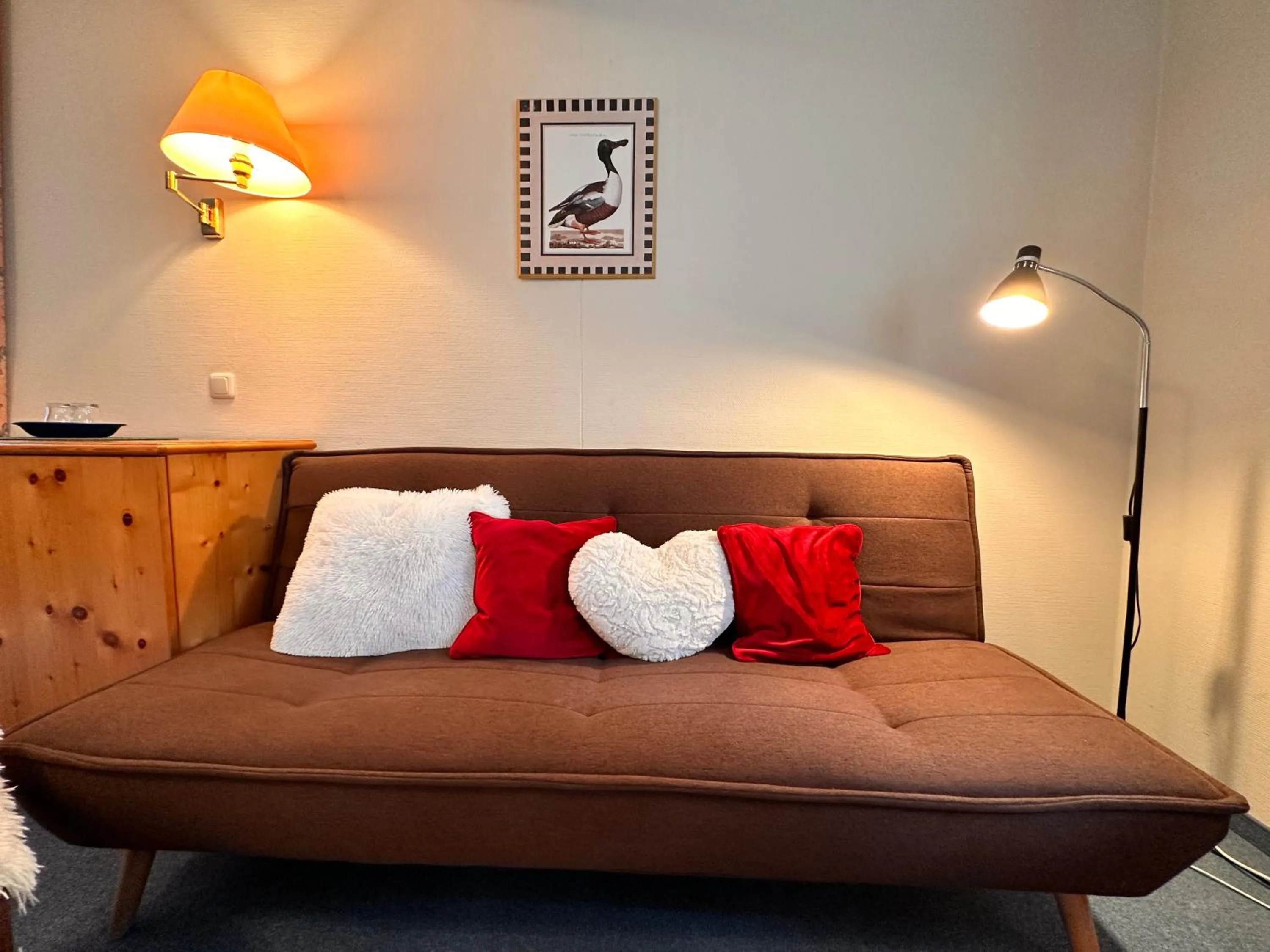 Photo of the whole room, Bed in Pension zum Löwen, Parkplatz, Wlan, Zentral