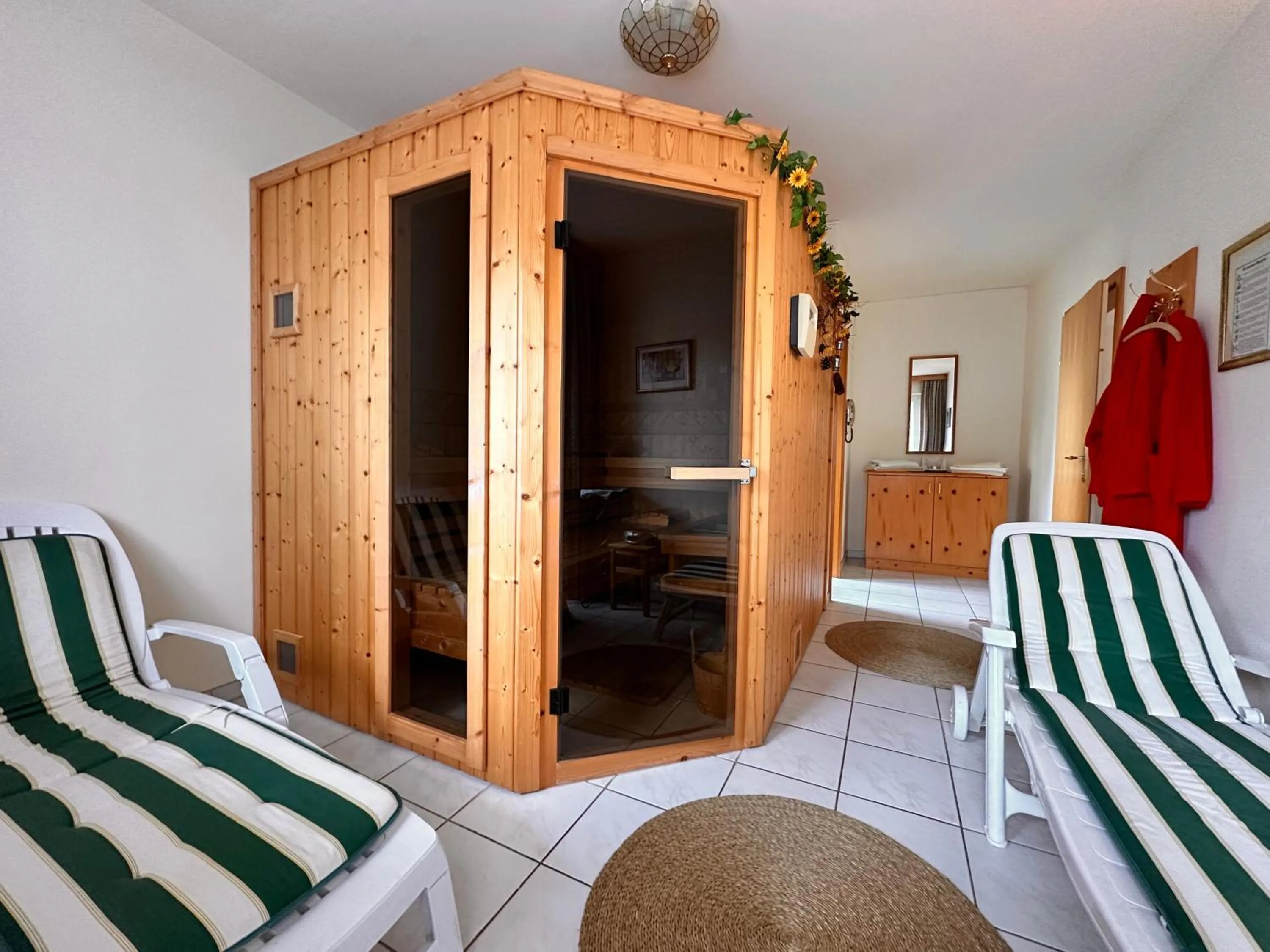 Sauna, Bed in Pension zum Löwen, Parkplatz, Wlan, Zentral