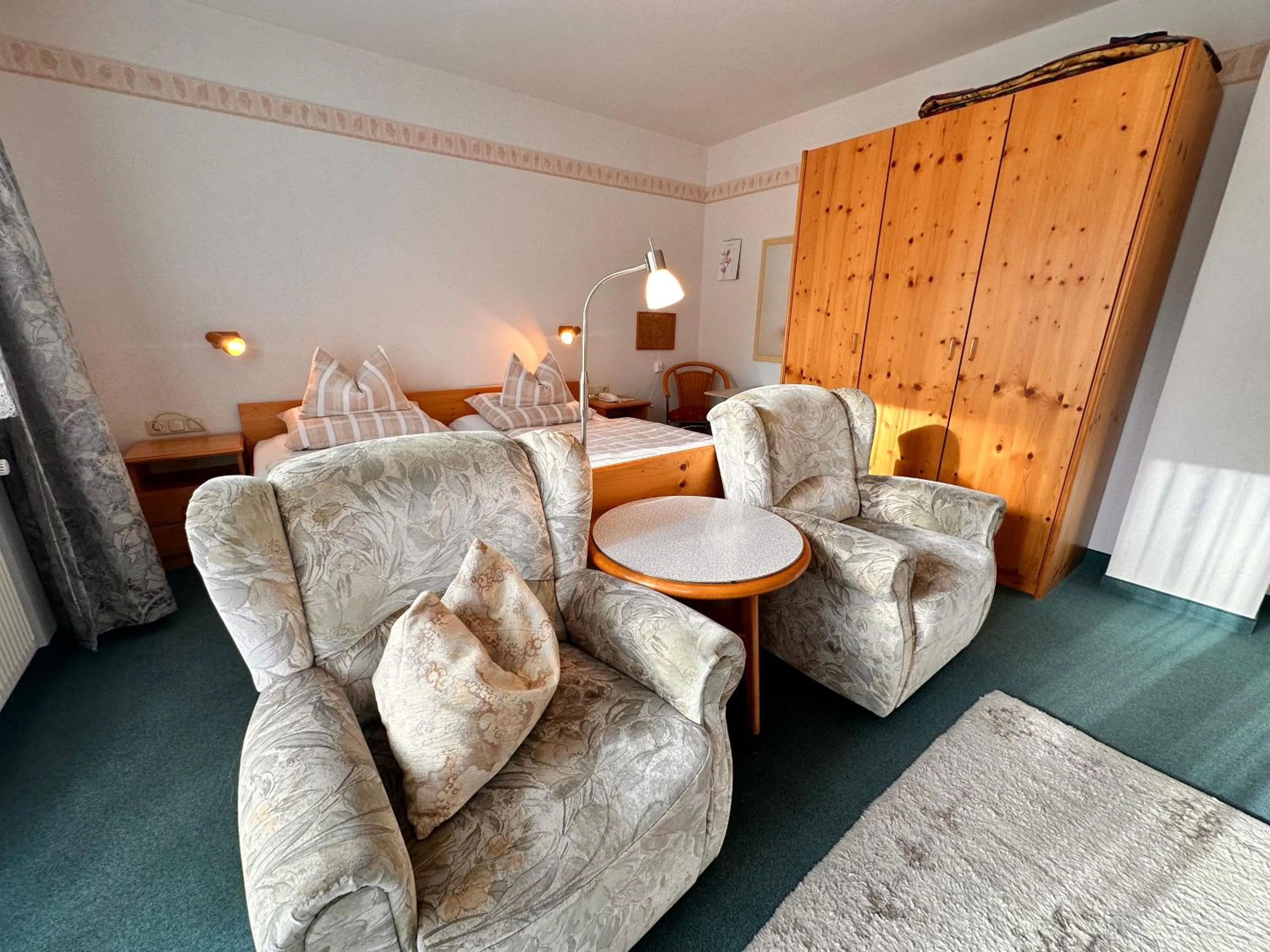 Bed in Pension zum Löwen, Parkplatz, Wlan, Zentral