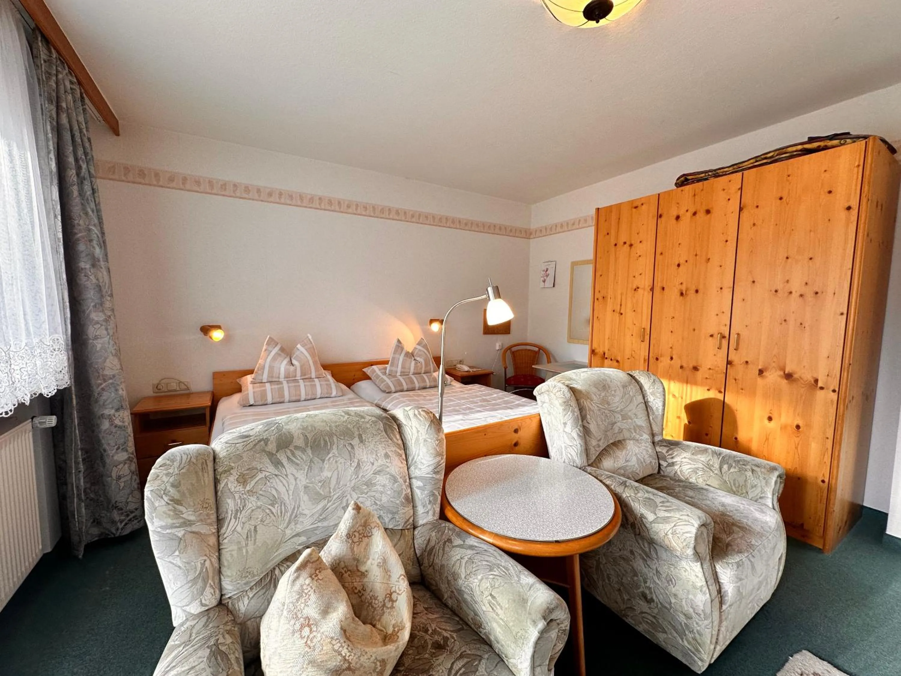 Bed in Pension zum Löwen, Parkplatz, Wlan, Zentral