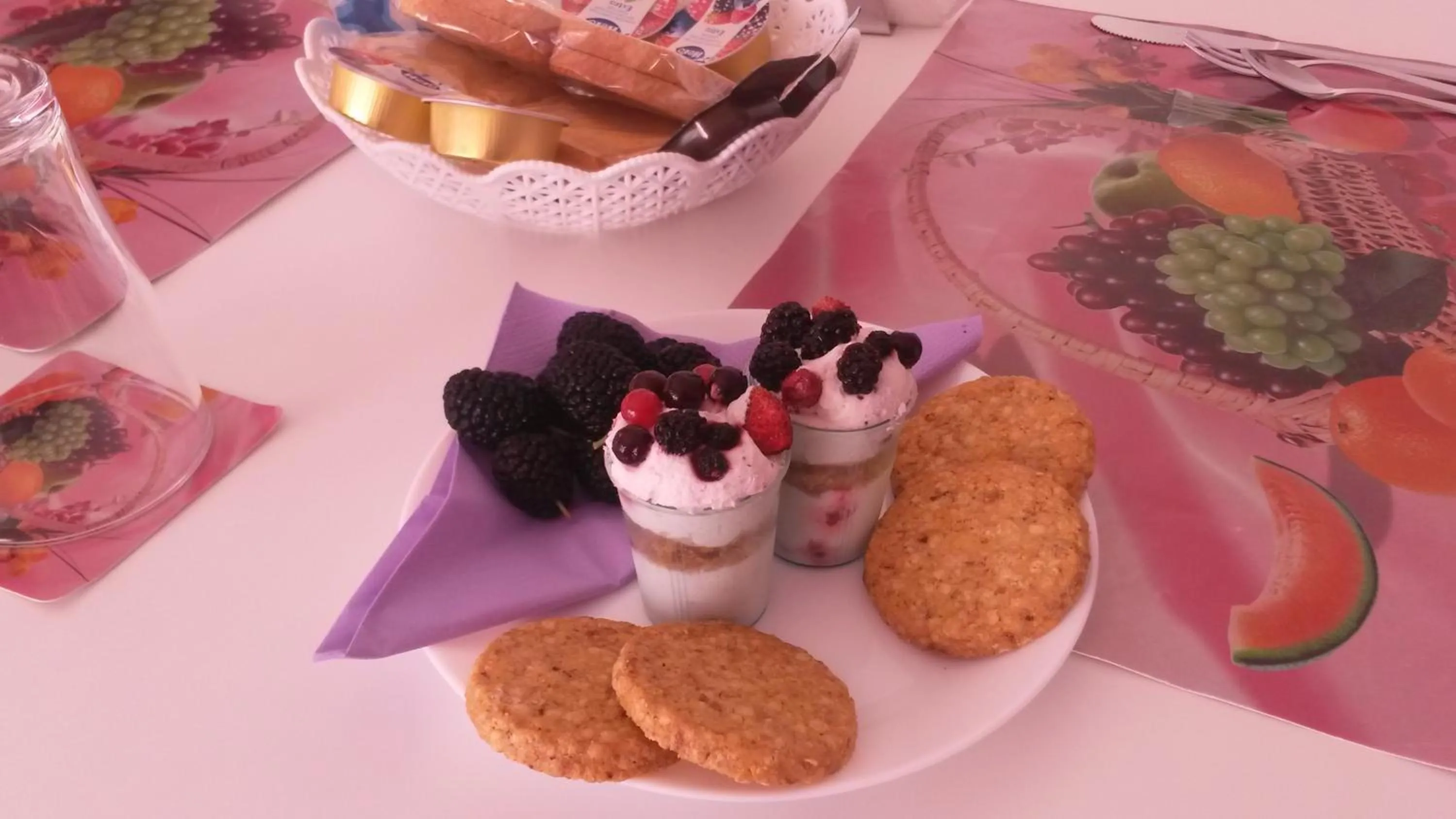 Buffet breakfast in Villa Milena