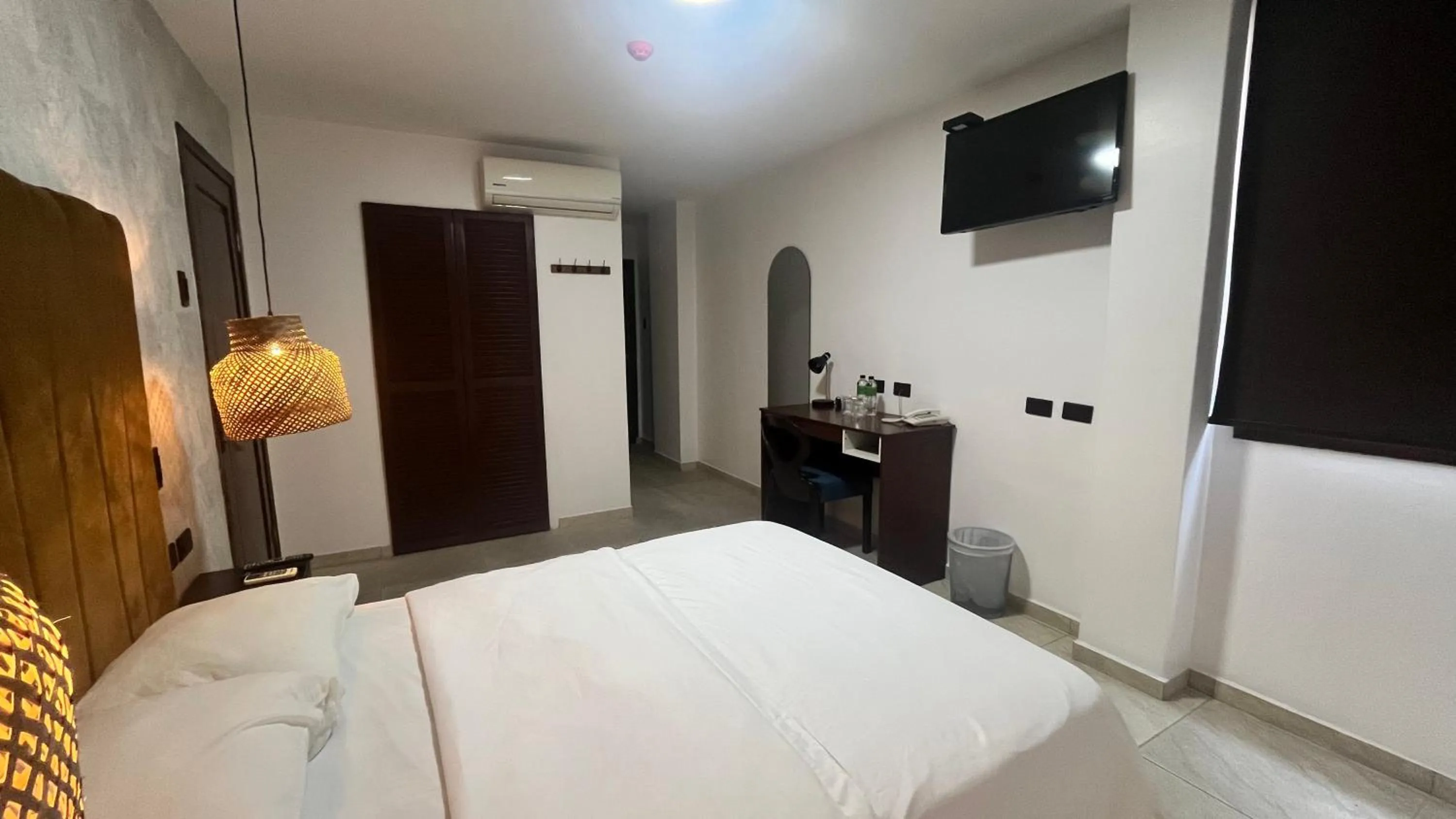 TV and multimedia, Bed in Hotel Patrimonial by Greenfield