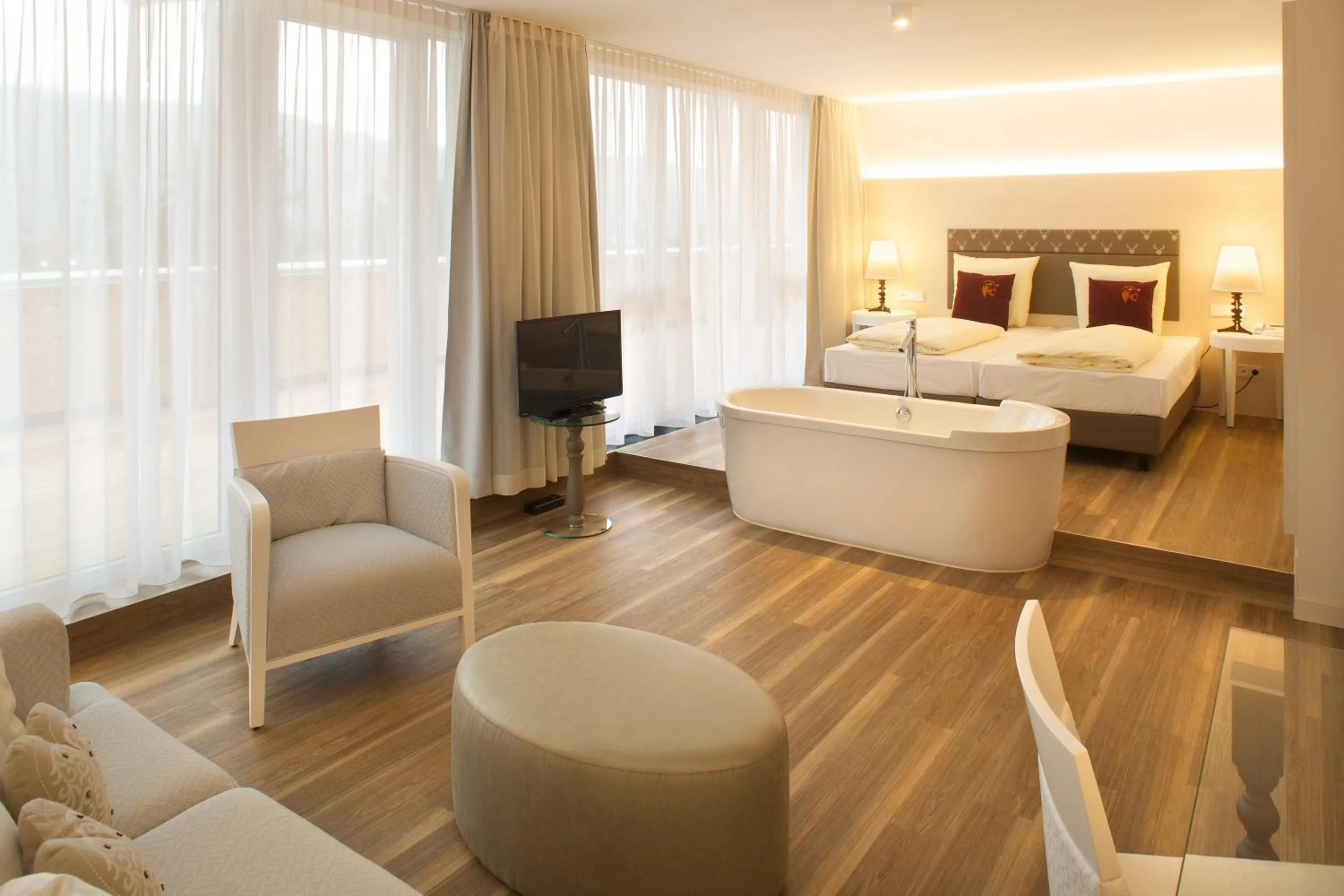 Photo of the whole room, Bed in Hotel Bären Titisee