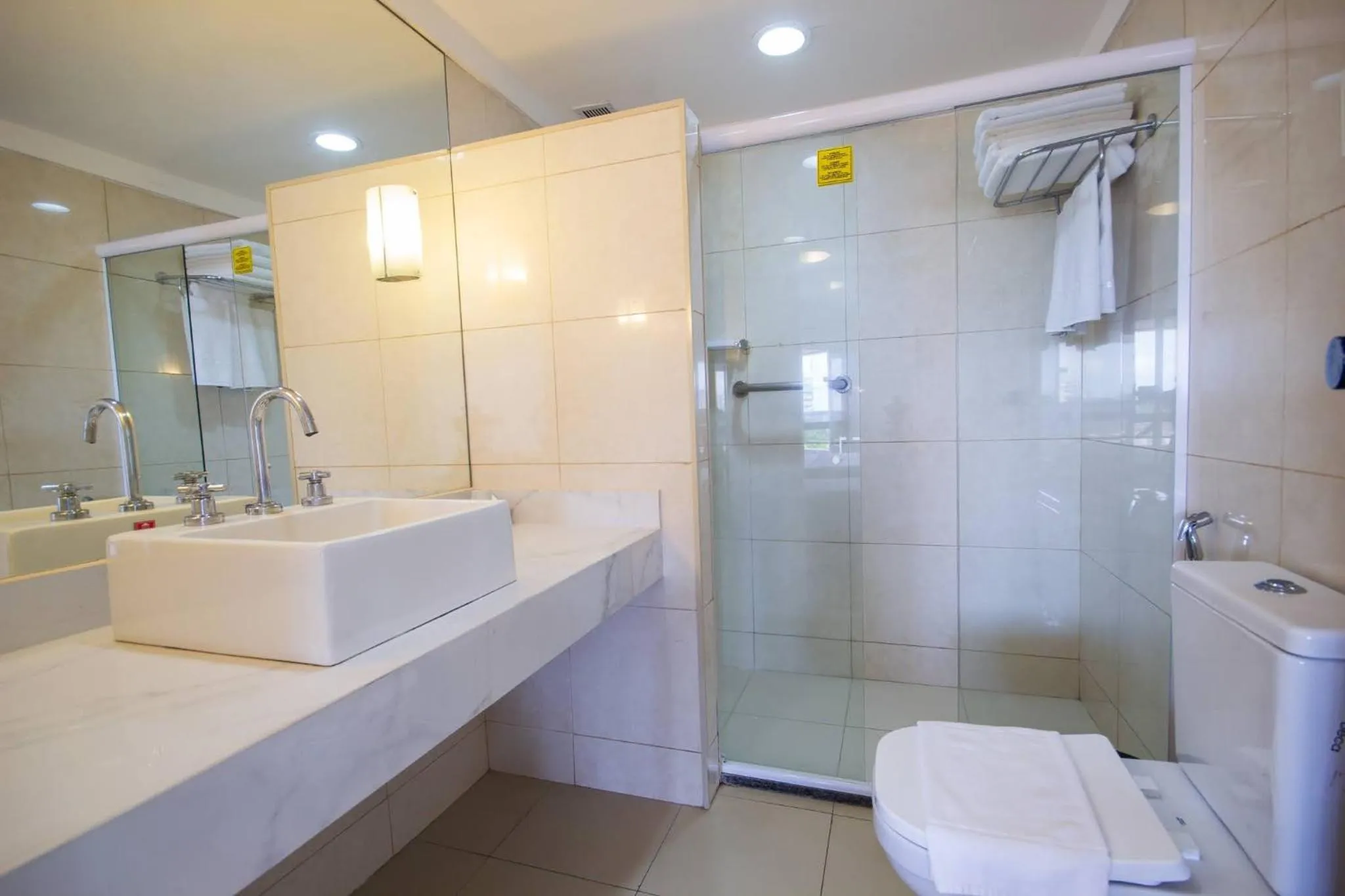 Bathroom in Maceió Atlantic Suites