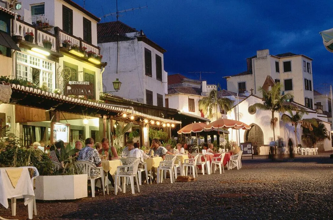 Restaurant/places to eat in Lazareto Apartment by Holiday Rental Madeira