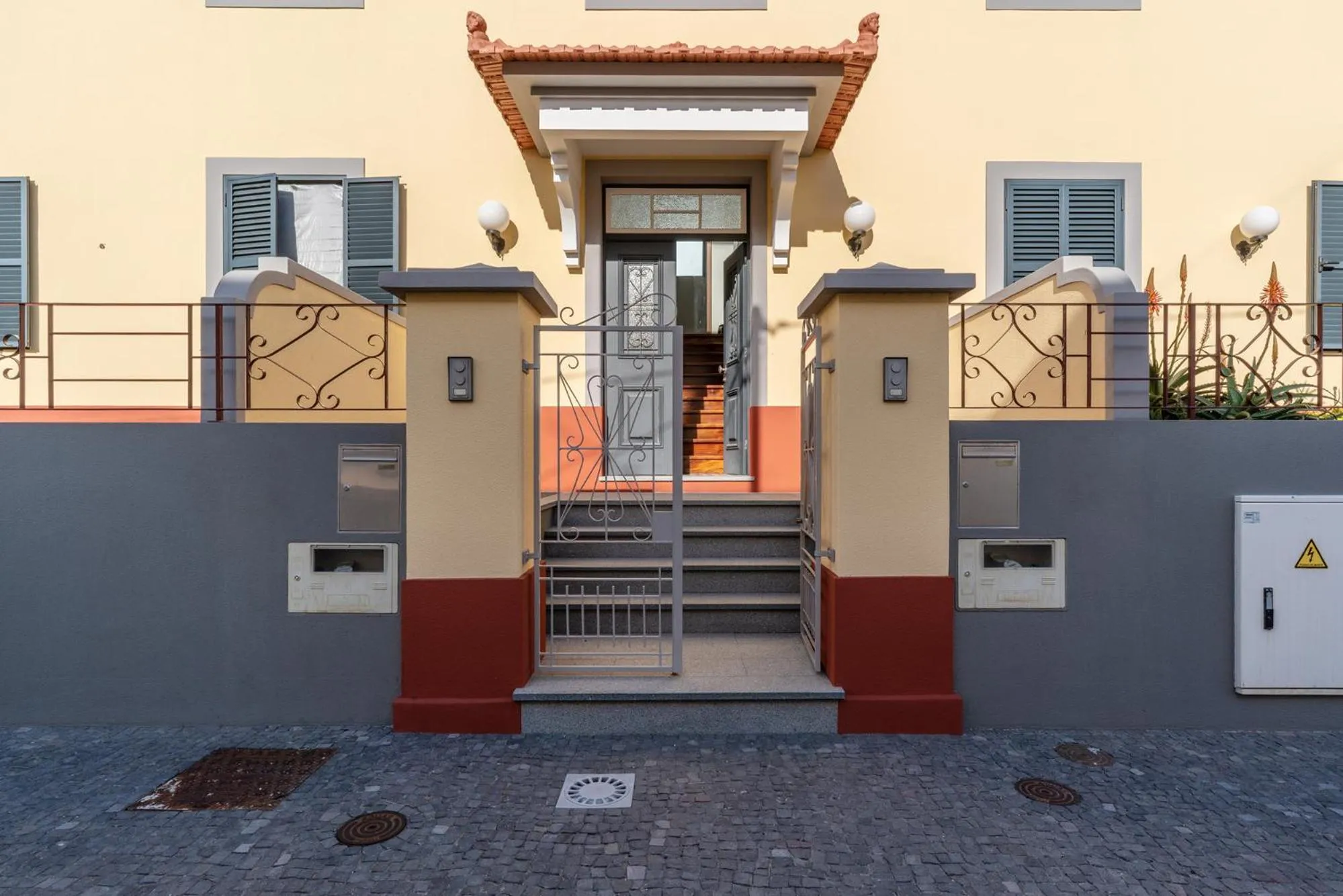 Property building in Lazareto Apartment by Holiday Rental Madeira