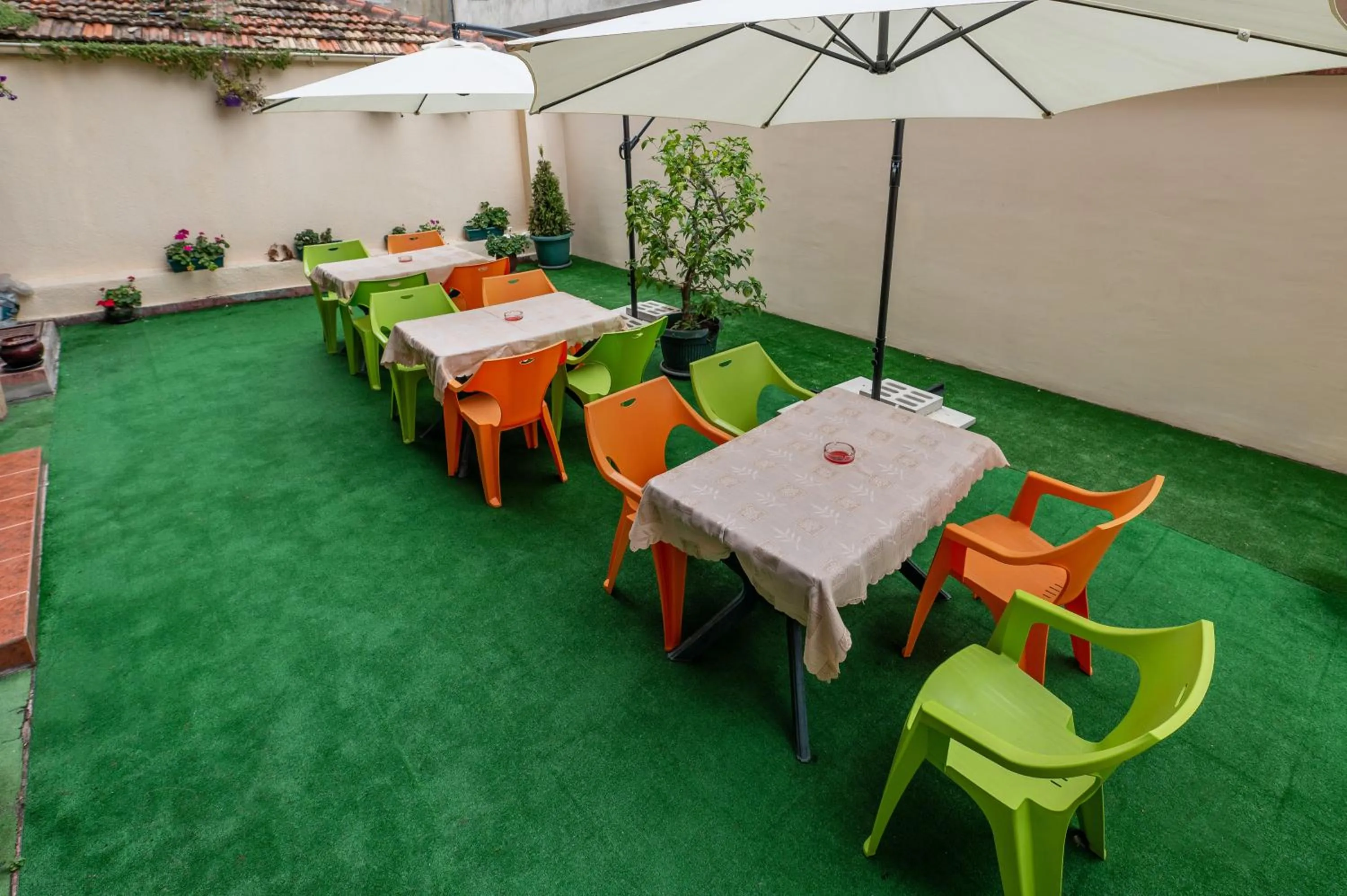 Patio in Hotel Color