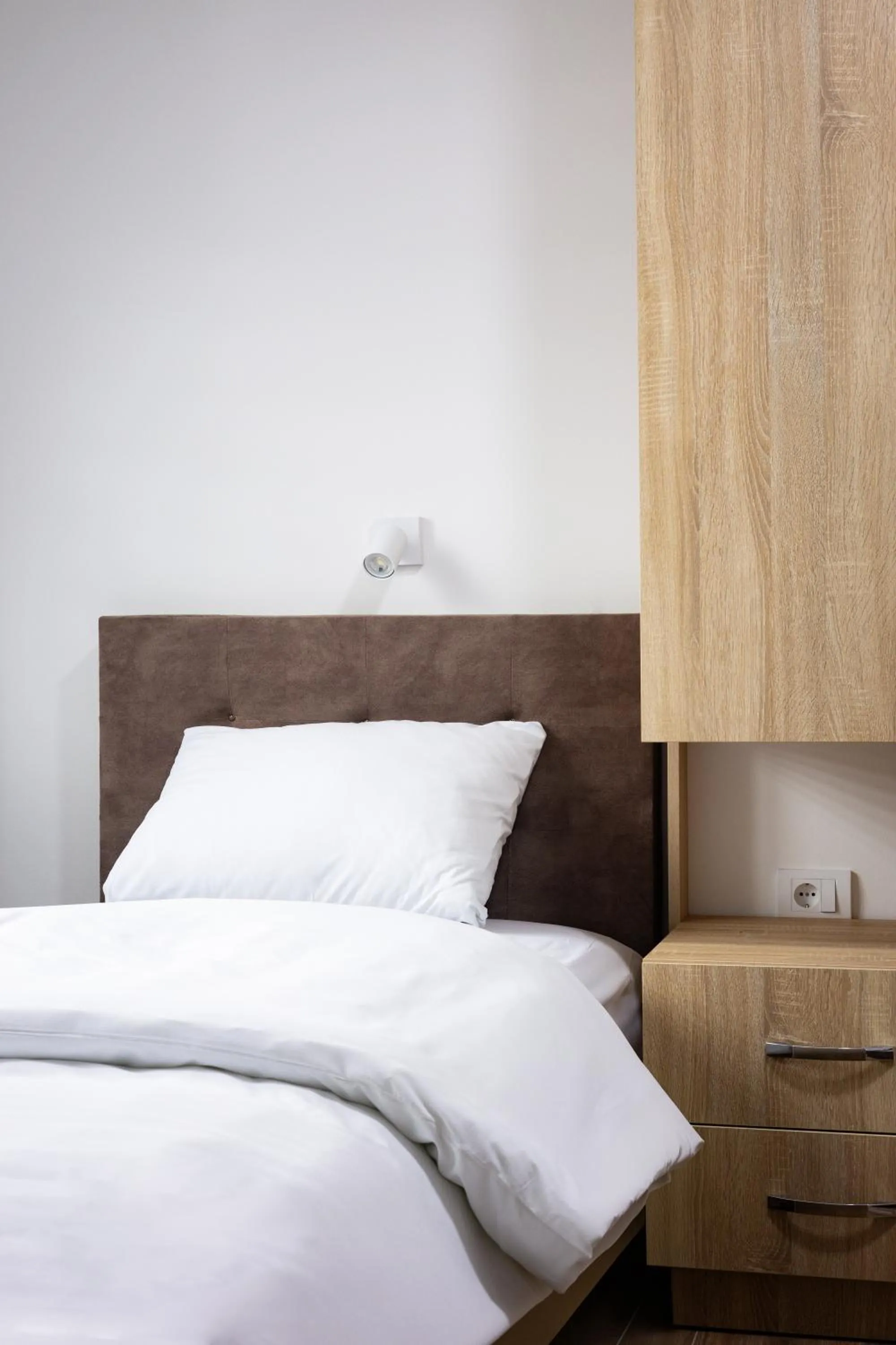 Bed in Restoran & Motel Manjež