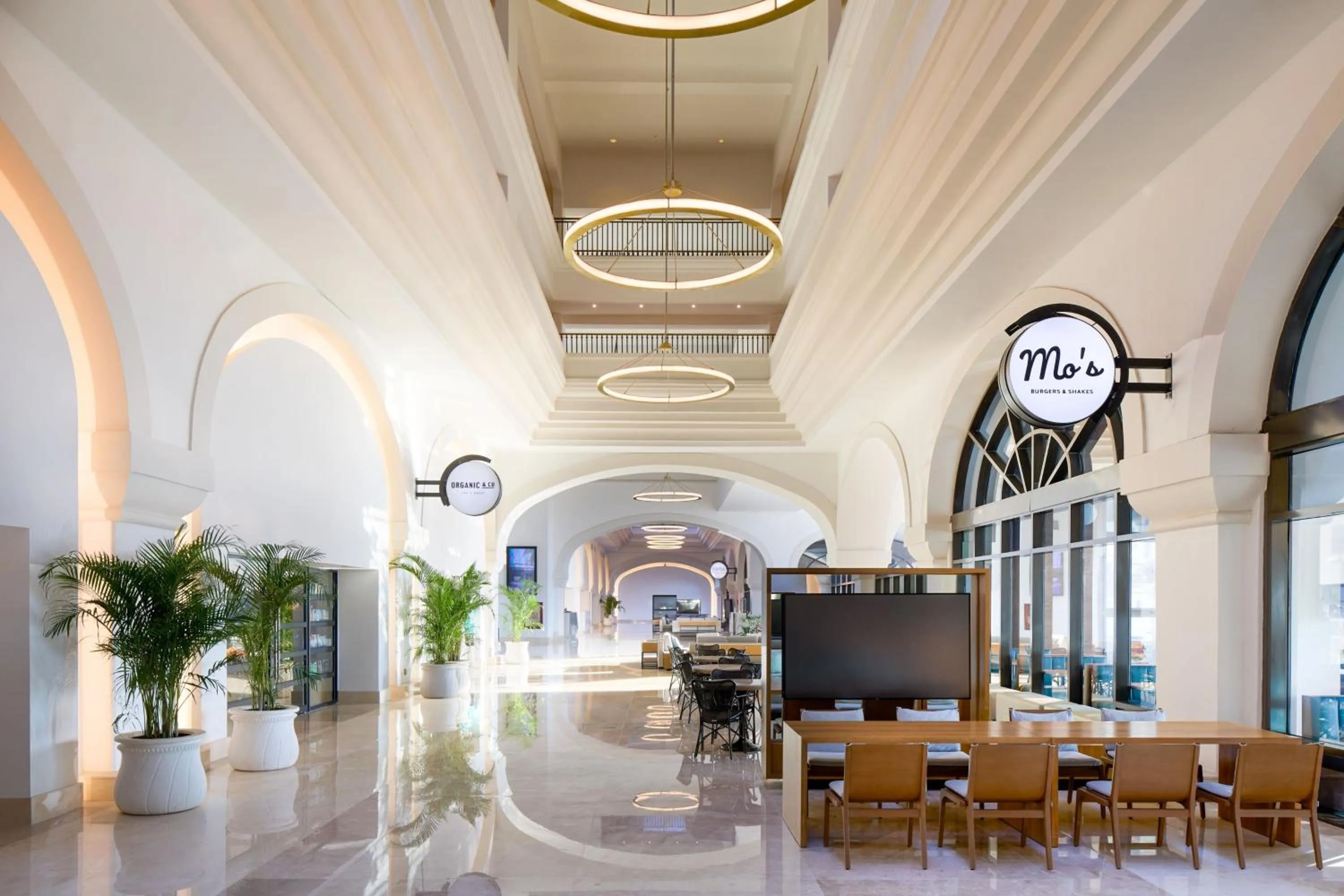 Lobby or reception in Marriott Cancun, An All-Inclusive Resort