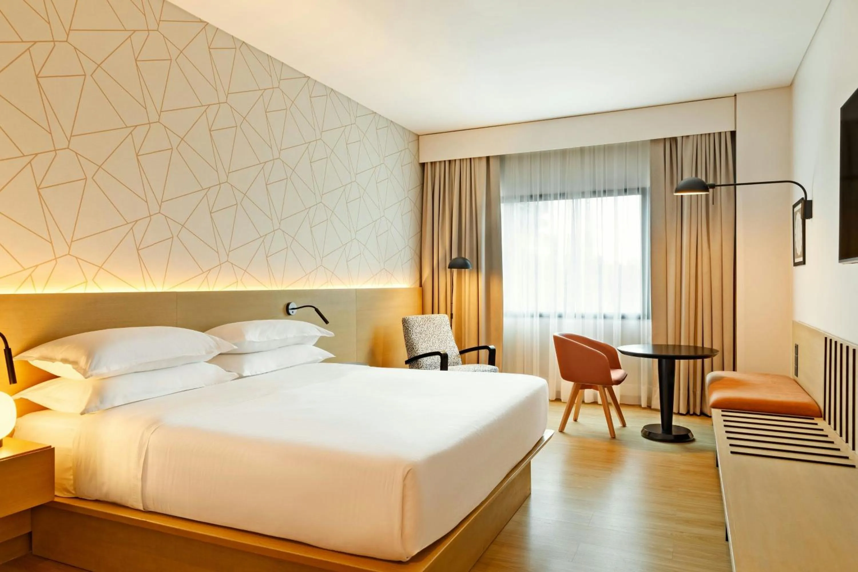 Photo of the whole room, Bed in Sheraton Asuncion Hotel