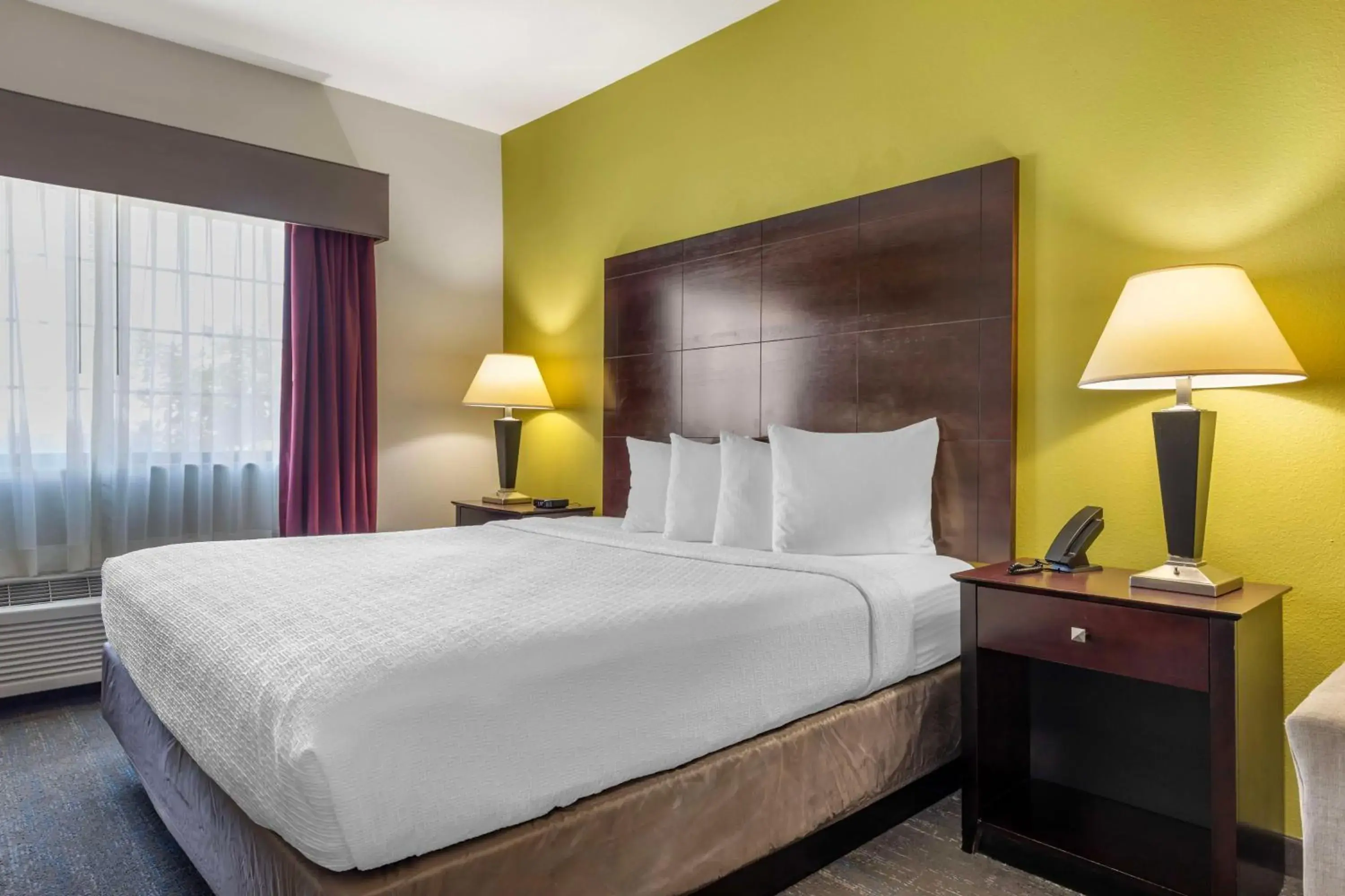 Bedroom, Bed in Best Western Plus Mansfield Inn & Suites Bedroom, Bed in Best Western Plus Mansfield Inn & Suites