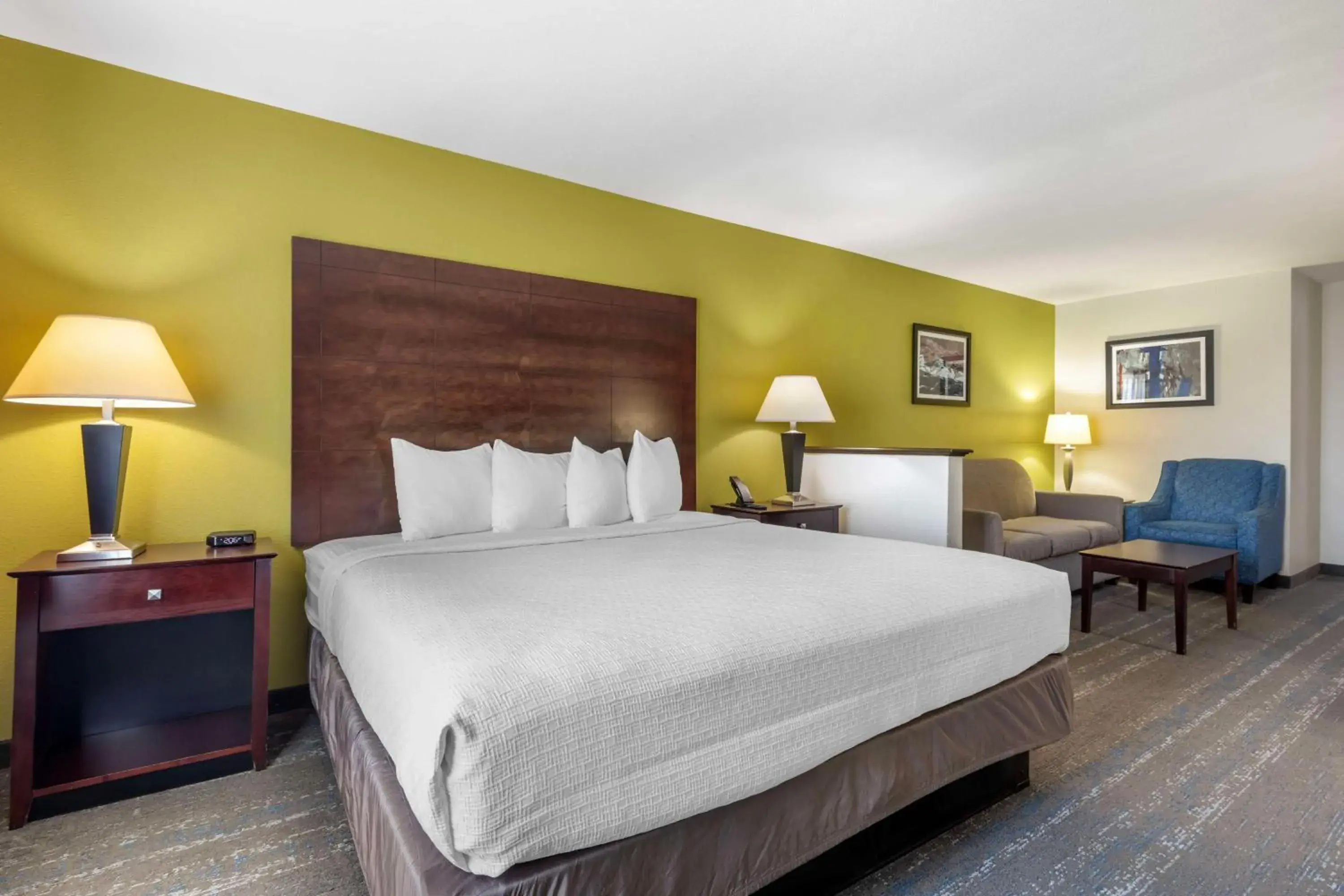 Photo of the whole room, Bed in Best Western Plus Mansfield Inn & Suites Photo of the whole room, Bed in Best Western Plus Mansfield Inn & Suites