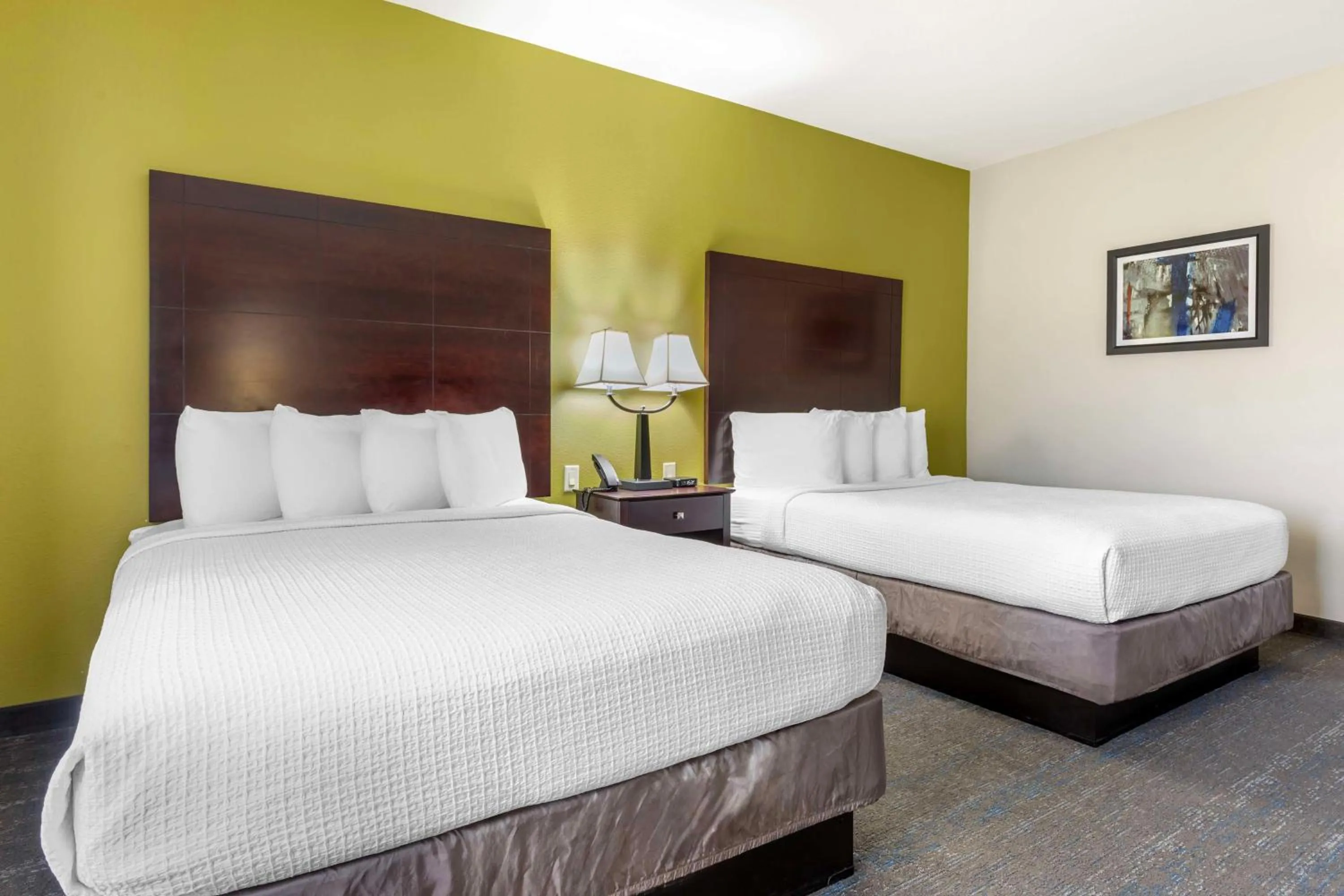 Bedroom, Bed in Best Western Plus Mansfield Inn & Suites