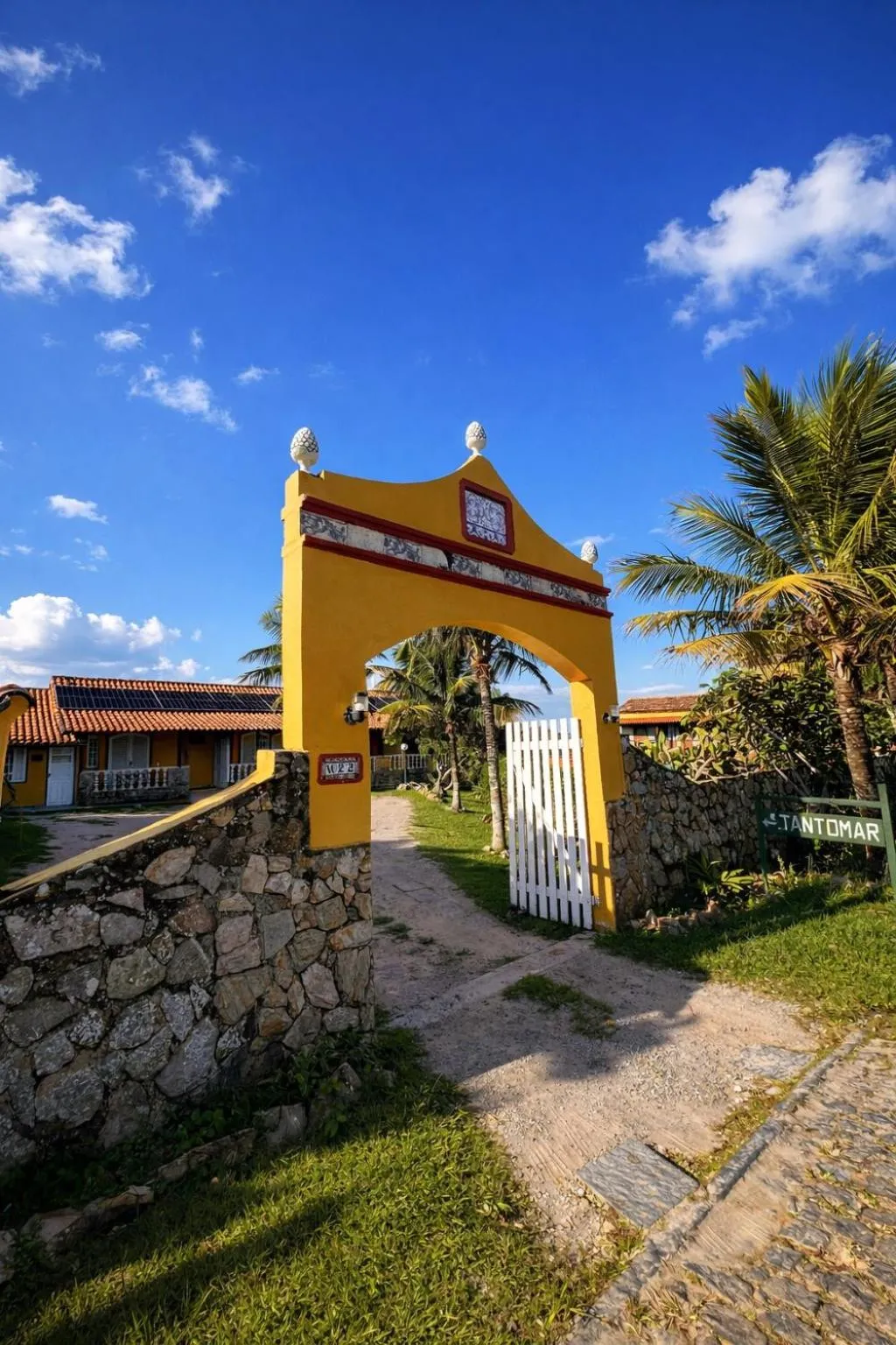 Facade/entrance in Pousada Tanto Mar