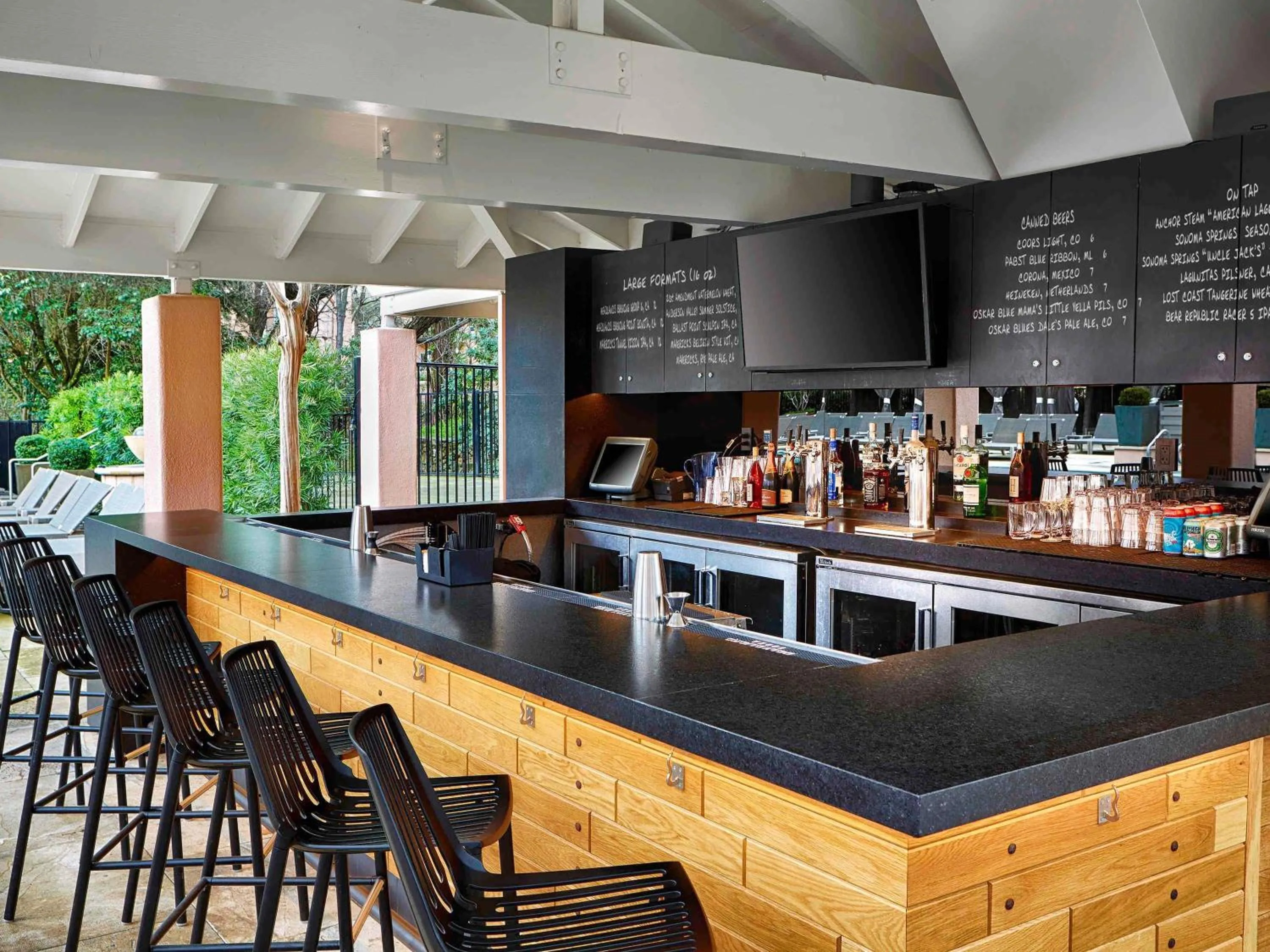 Lounge or bar in Fairmont Sonoma Mission Inn & Spa