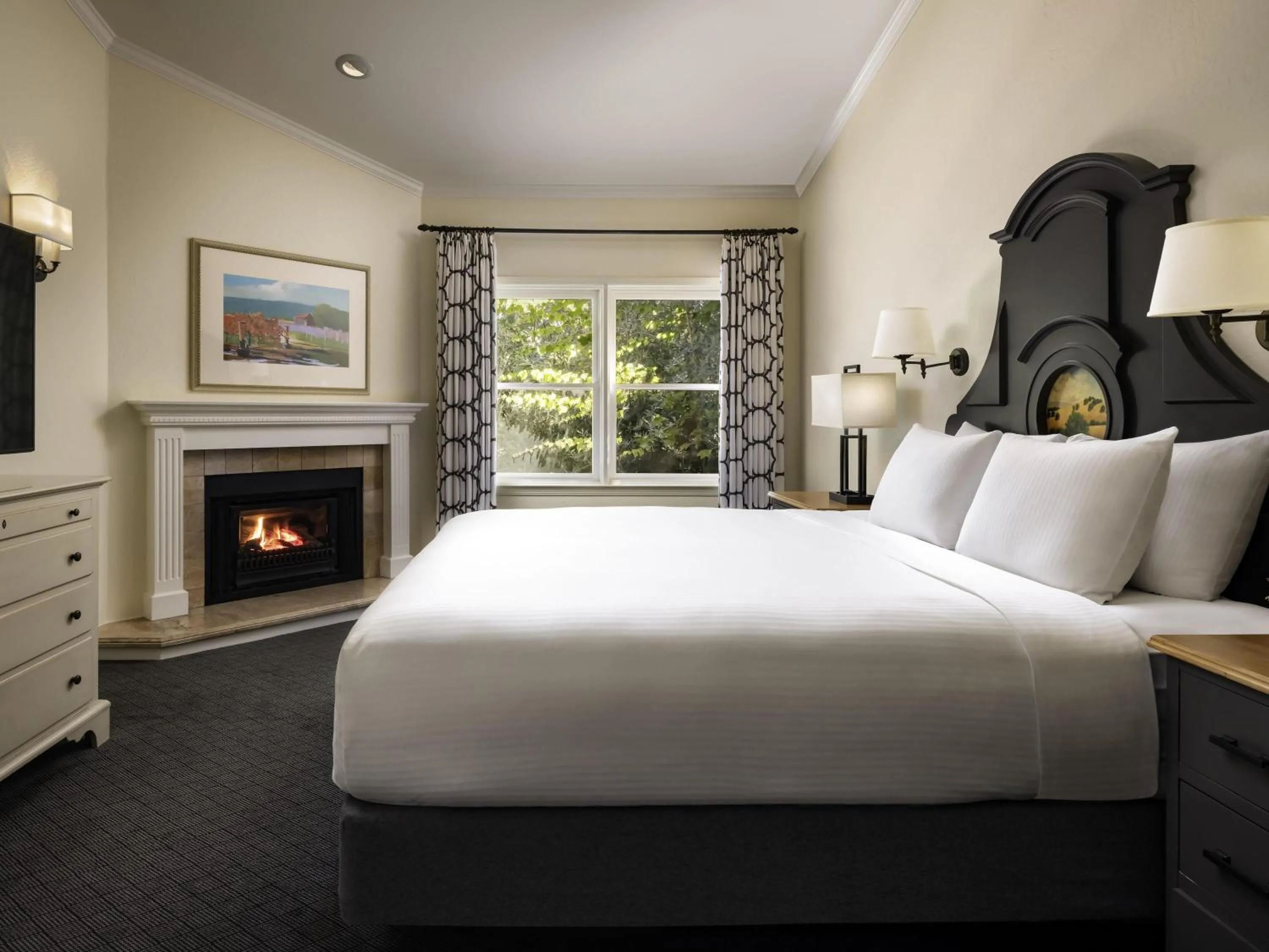 Bedroom, Bed in Fairmont Sonoma Mission Inn & Spa