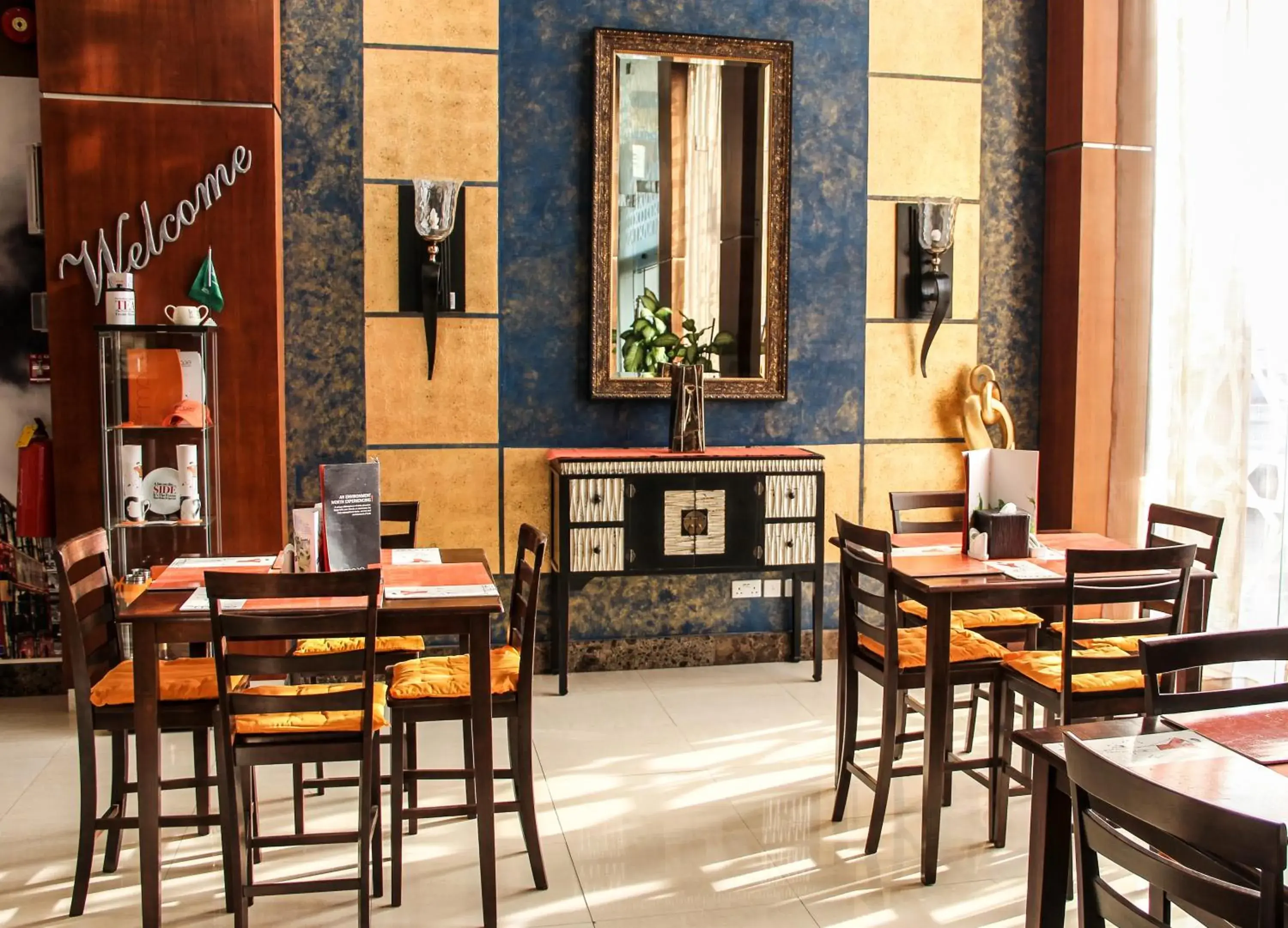 Lounge or bar in Golden Tulip Al Khobar Lounge or bar in Golden Tulip Al Khobar