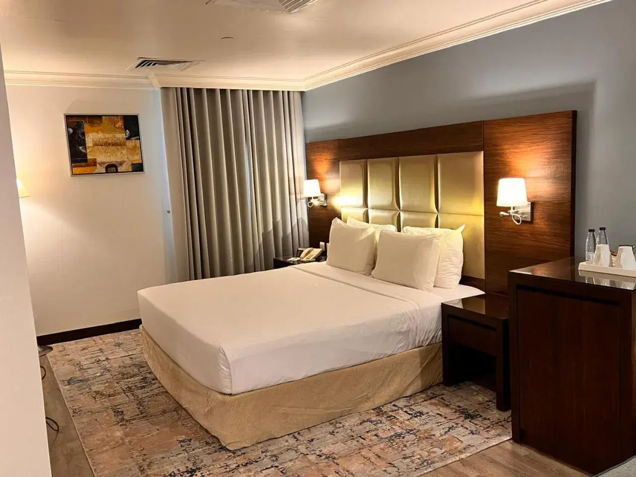 Bed in Golden Tulip Al Khobar Bed in Golden Tulip Al Khobar