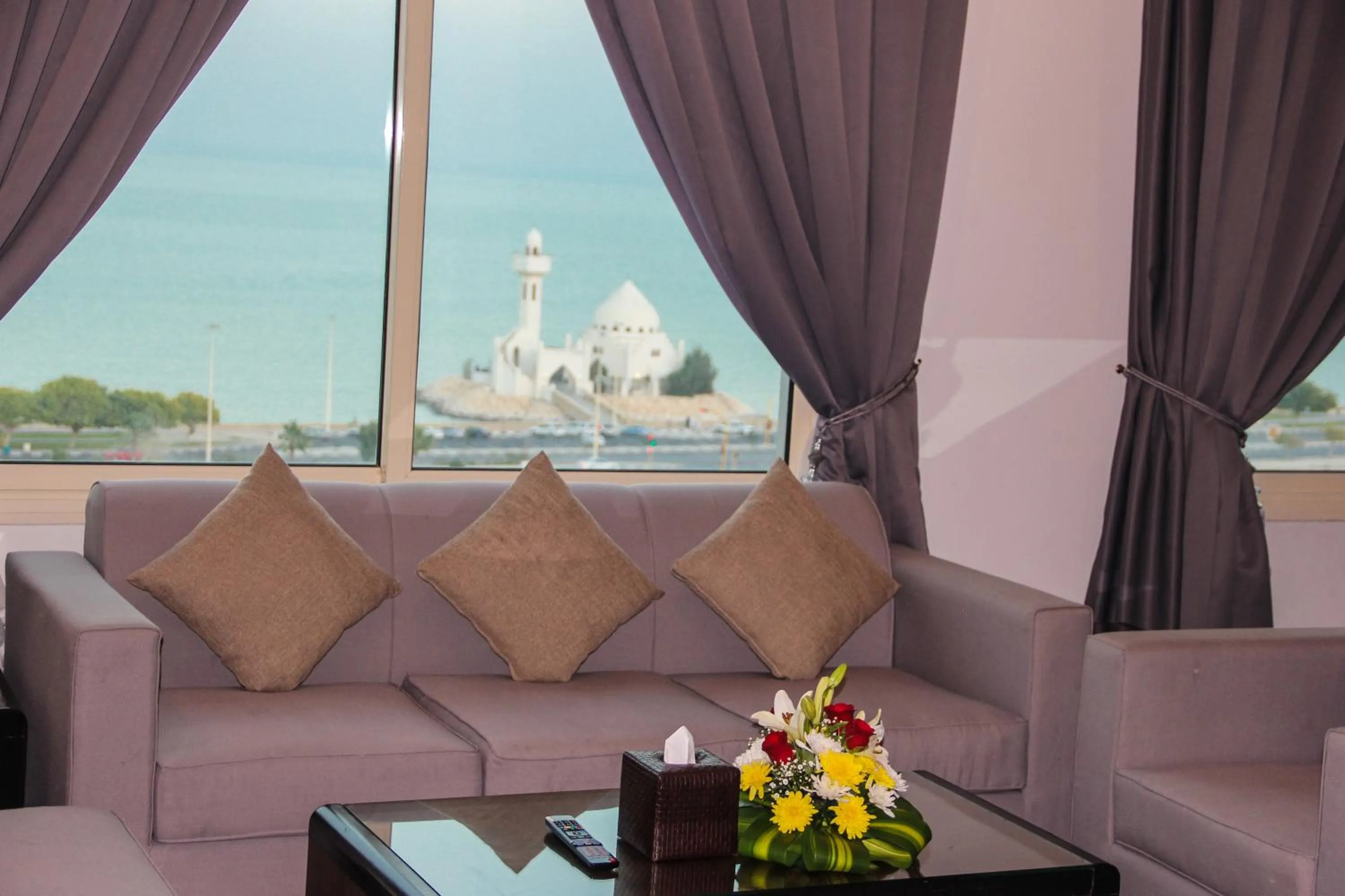 Seating area in Golden Tulip Al Khobar