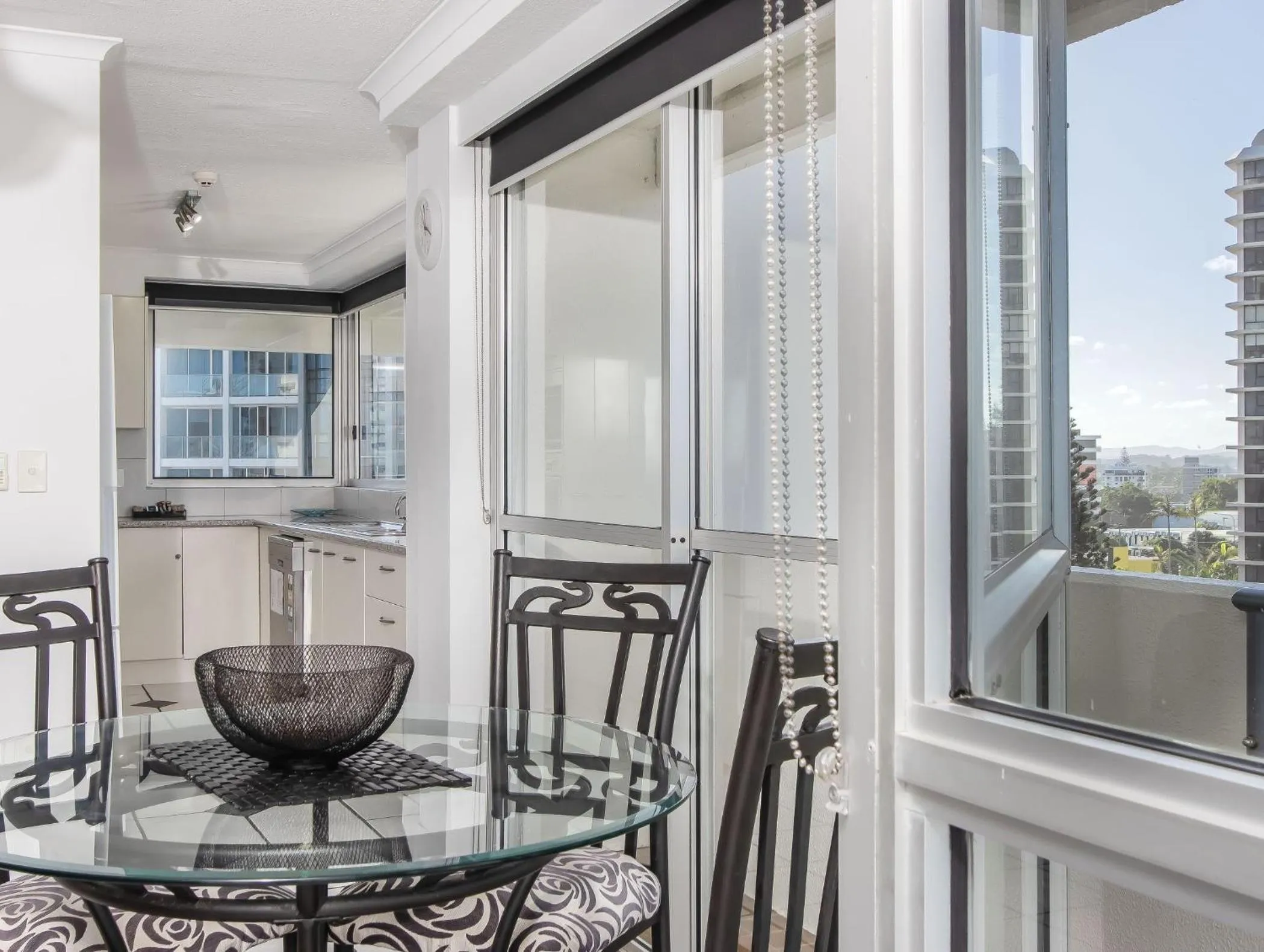 Dining area in Baronnet Apartments