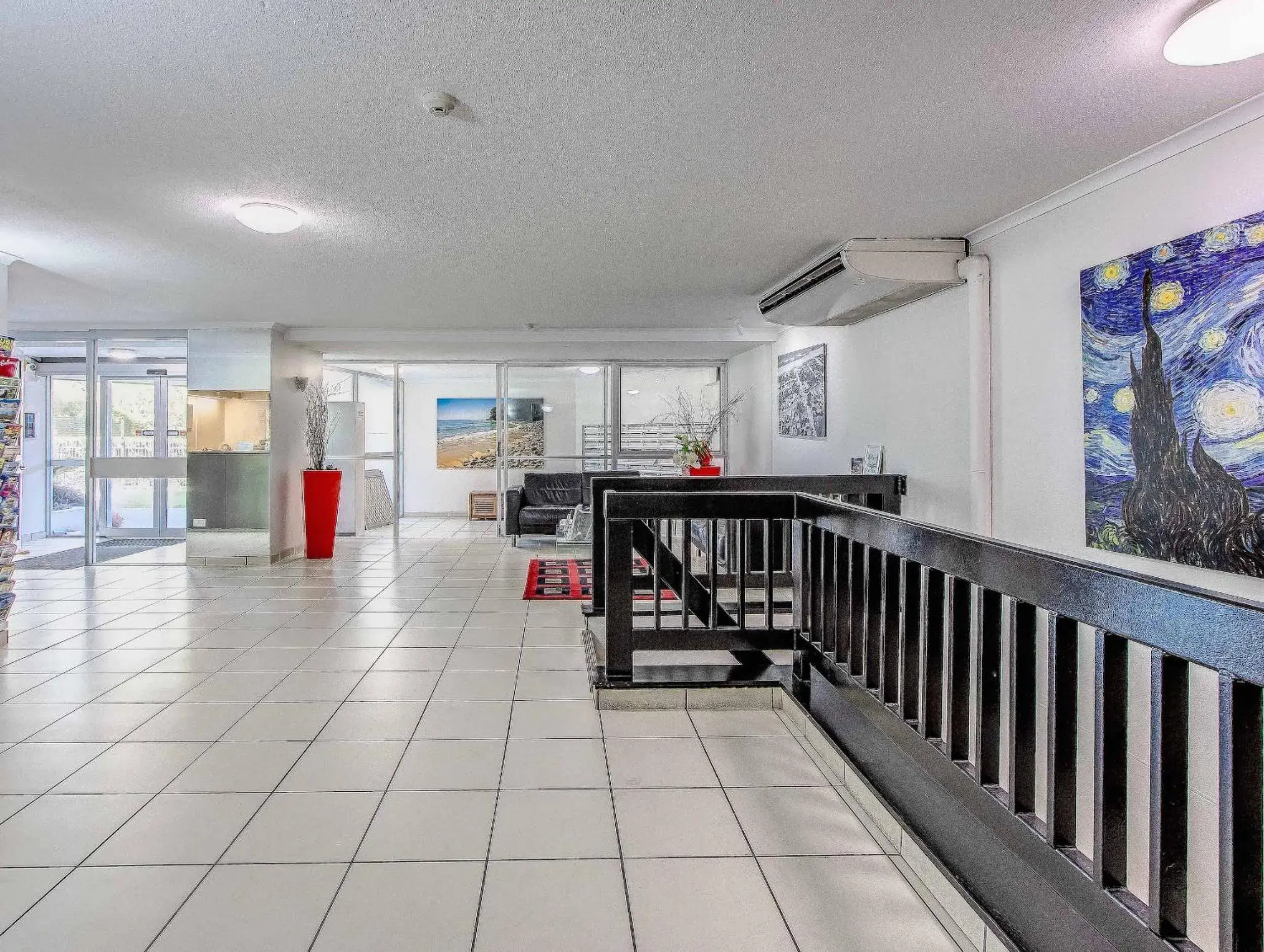 Lobby or reception in Baronnet Apartments Lobby or reception in Baronnet Apartments