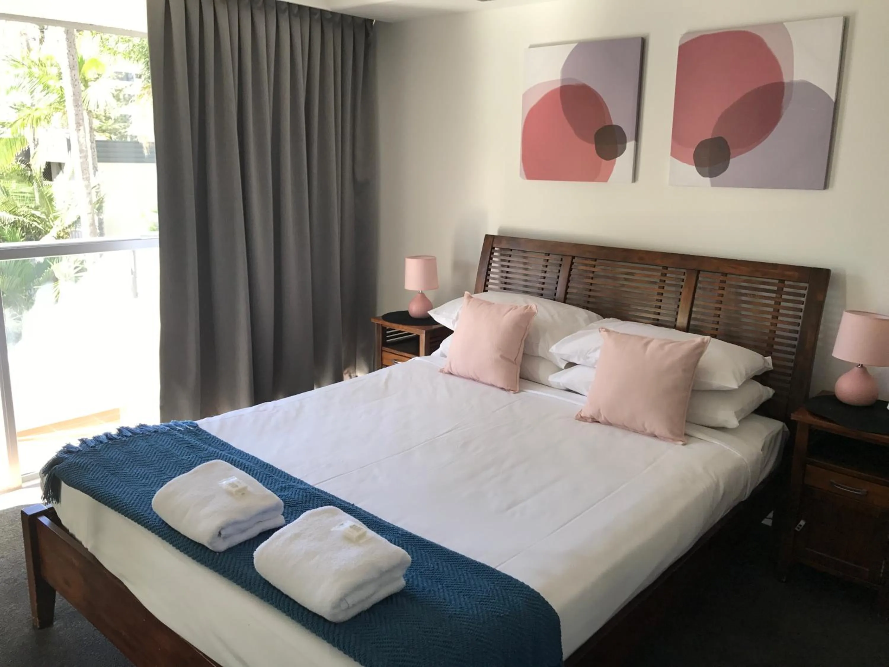 Bedroom, Bed in Baronnet Apartments