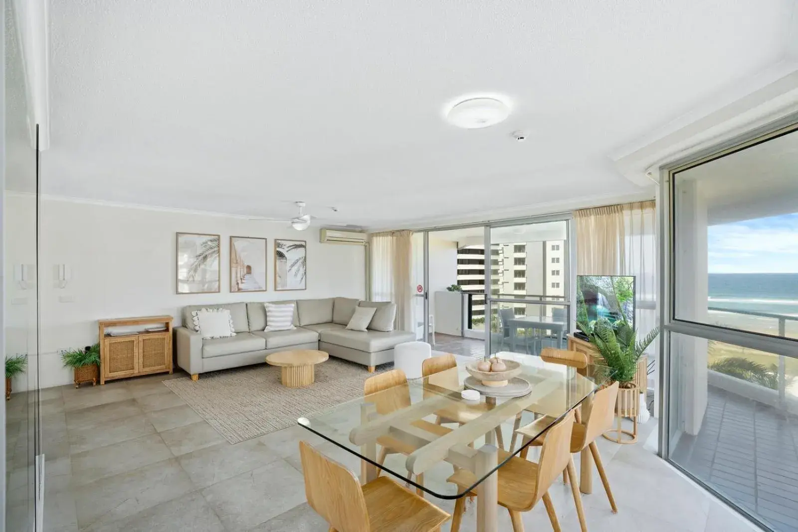 Living room in Baronnet Apartments Living room in Baronnet Apartments