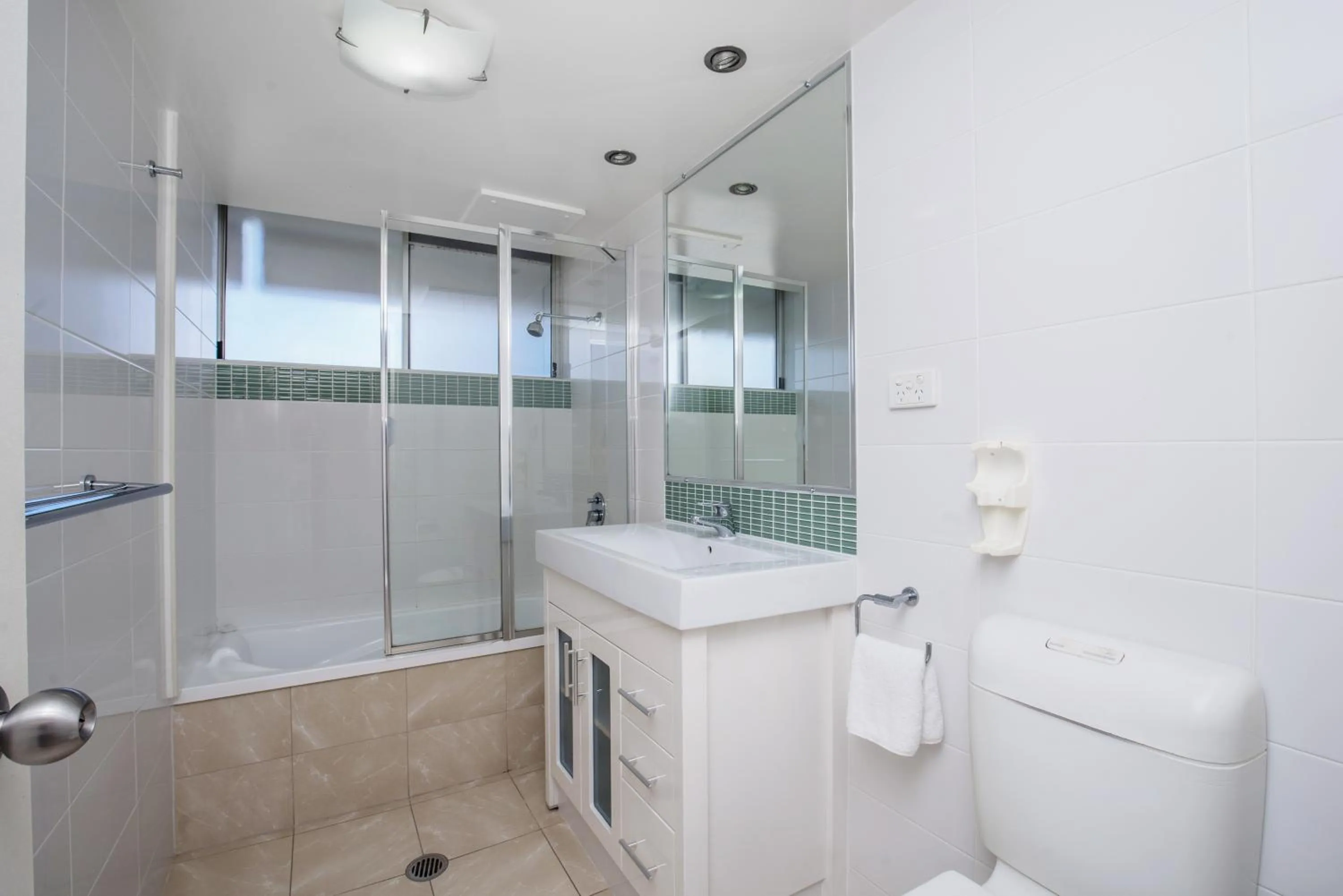Bathroom in Baronnet Apartments
