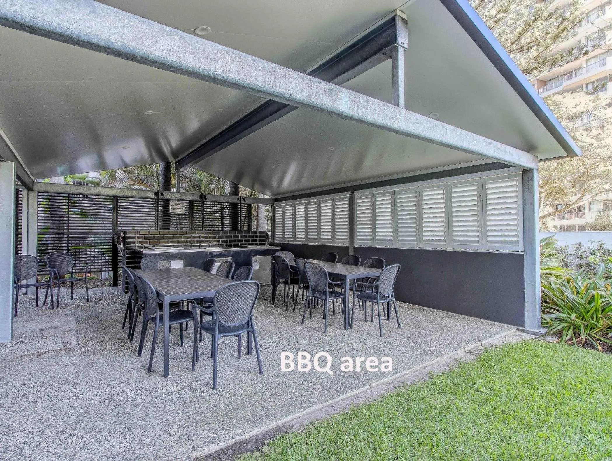 Dining area in Baronnet Apartments