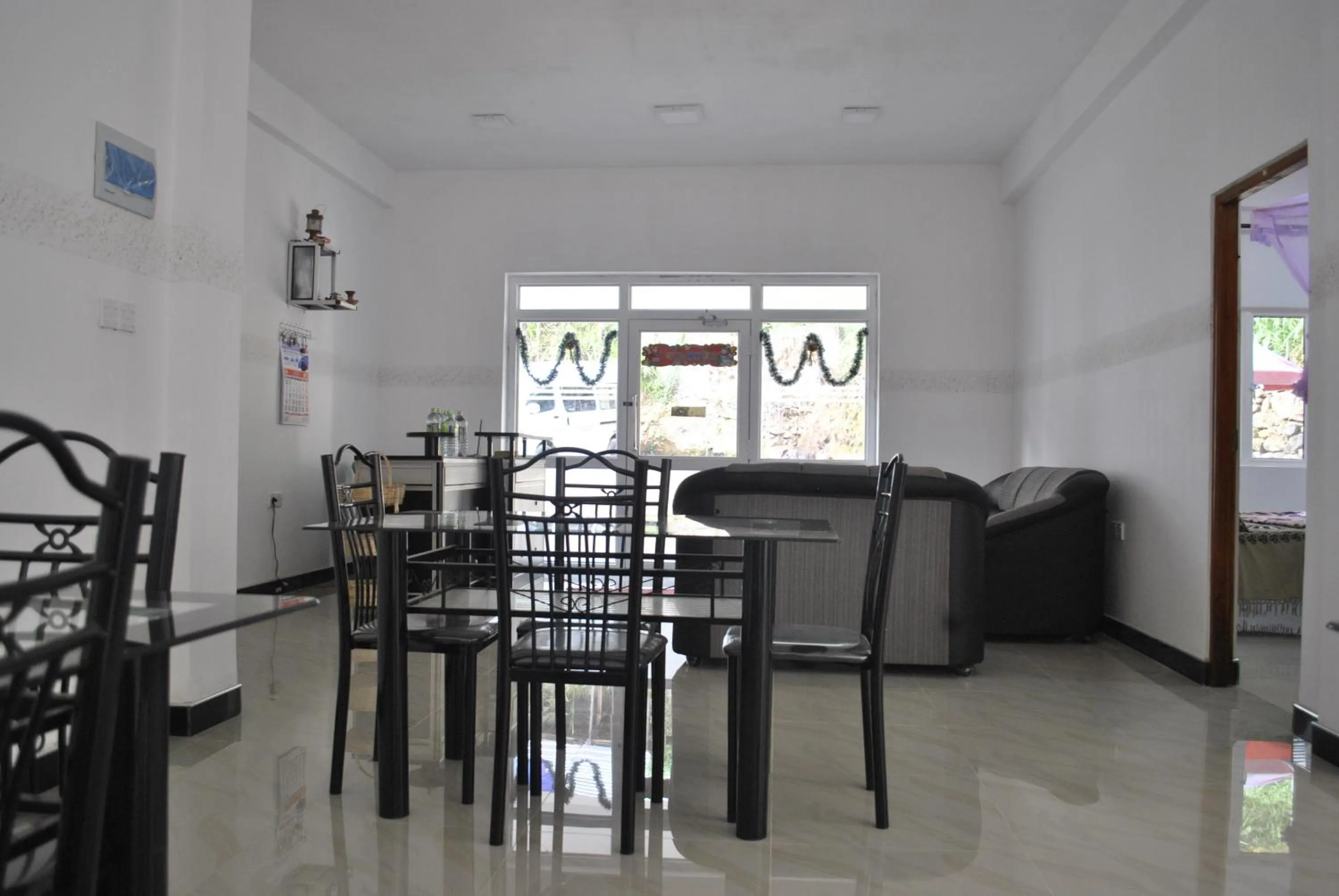 Restaurant/places to eat in Mountain Villa Adam's Peak