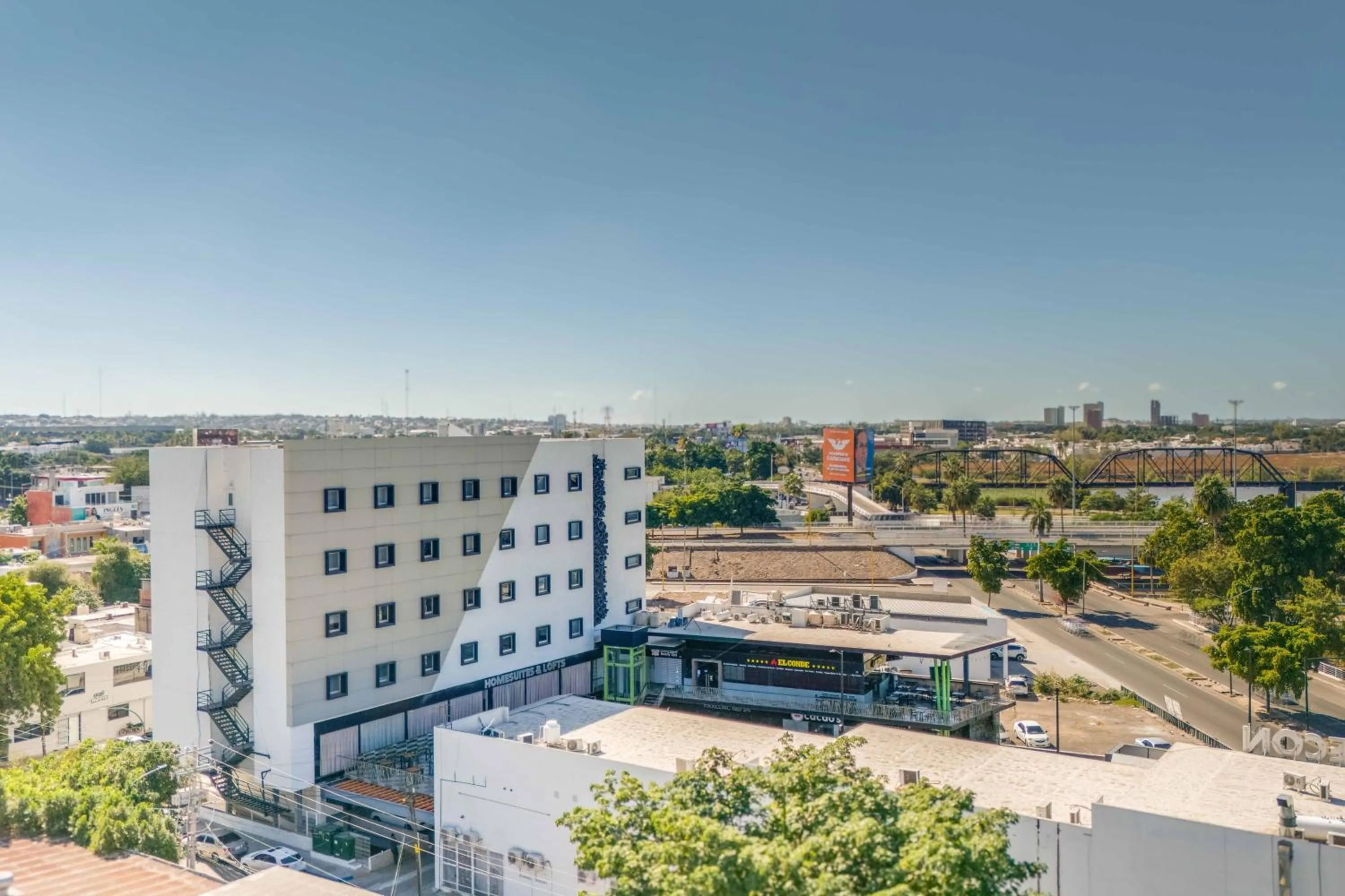 Property building in Homesuites Malecon