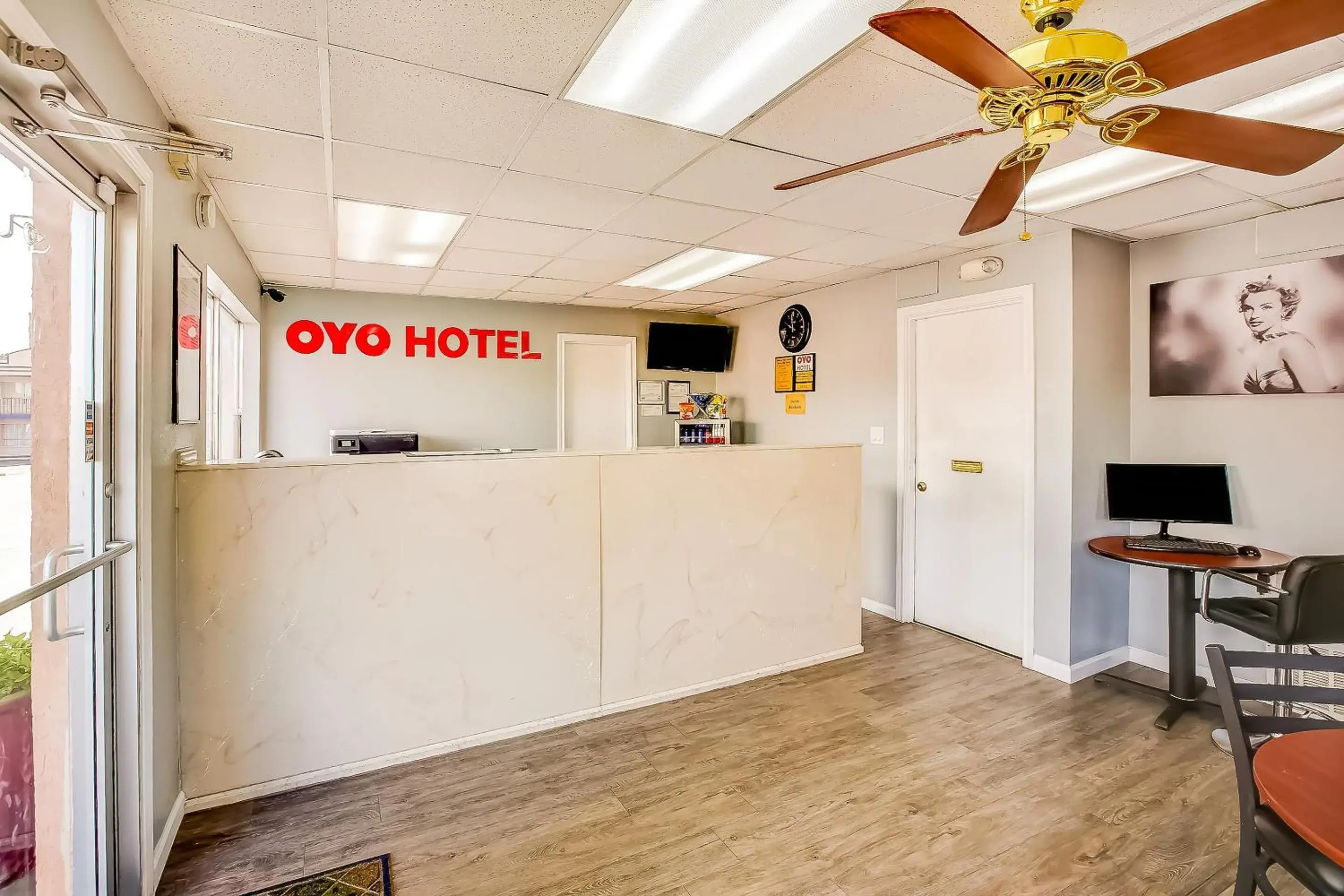 Lobby or reception in OYO Hotel Texarkana North Heights AR Hwy I-30 Lobby or reception in OYO Hotel Texarkana North Heights AR Hwy I-30