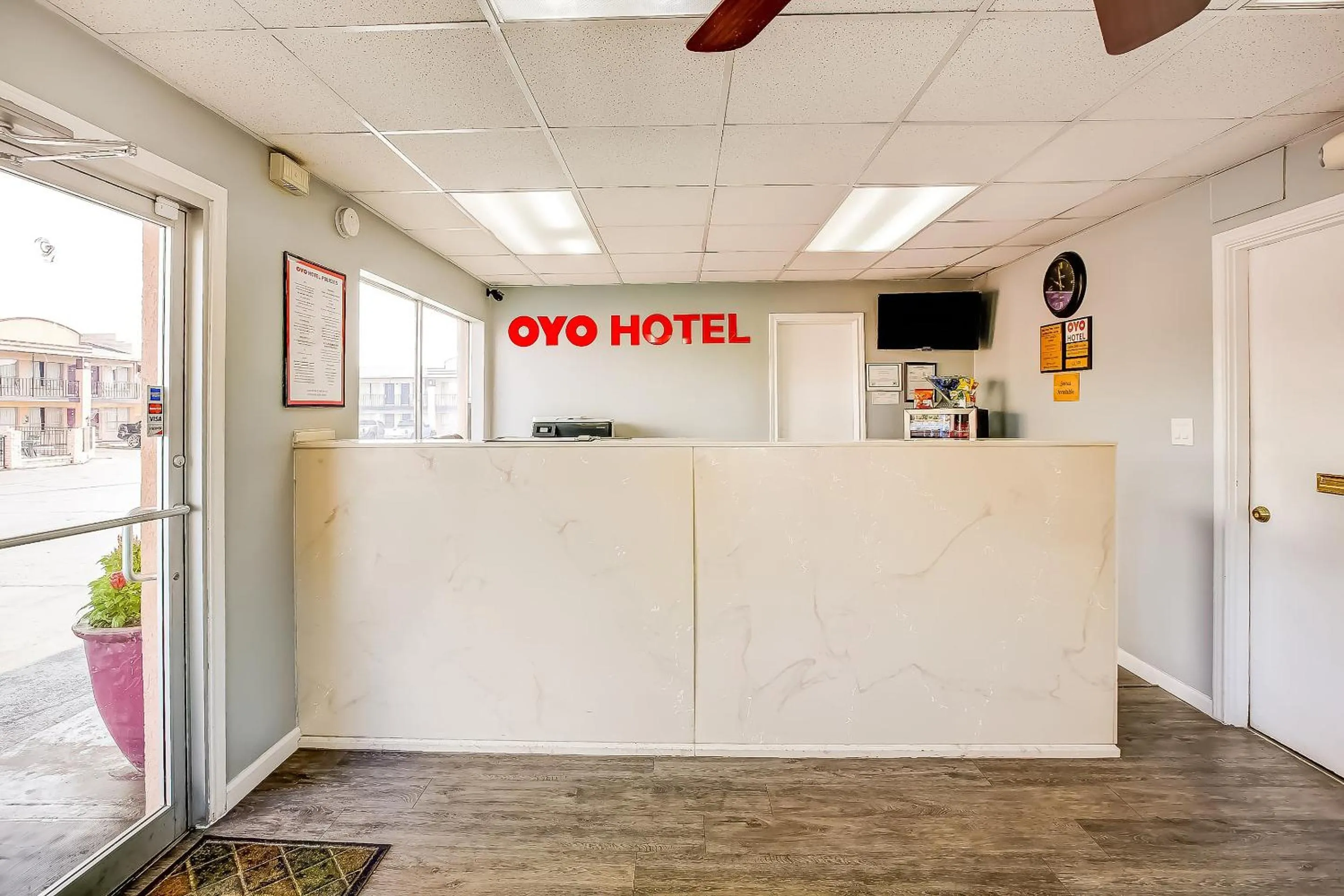 Lobby or reception in OYO Hotel Texarkana North Heights AR Hwy I-30