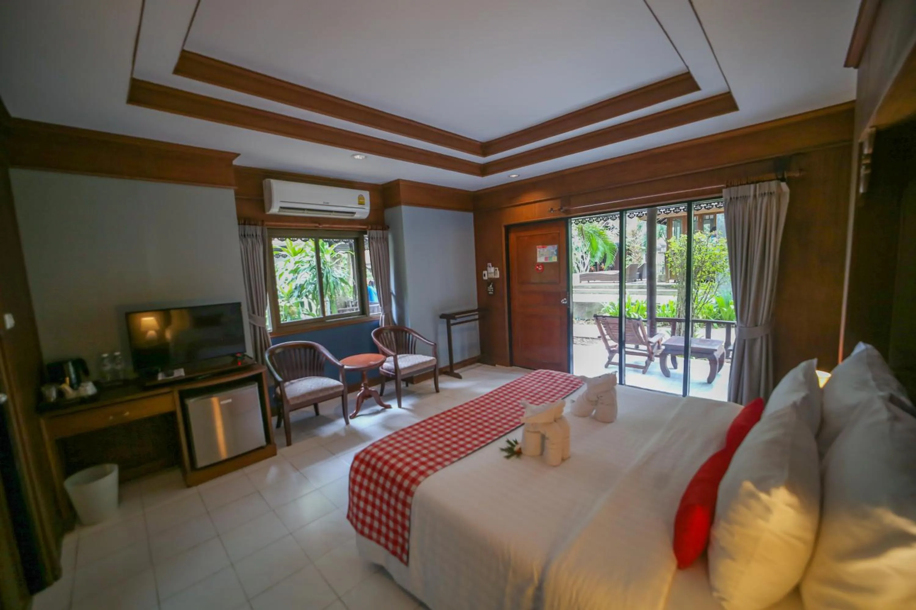 Bedroom, Bed in Sand Sea Resort Railay Beach